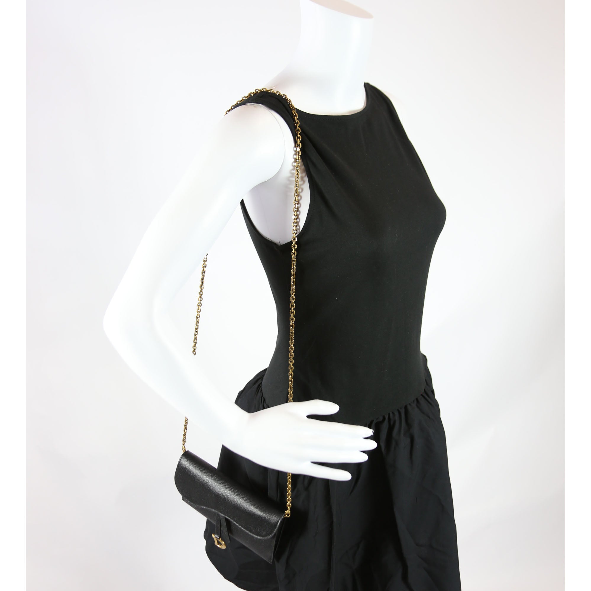 Long Saddle Wallet With Chain Leather Black