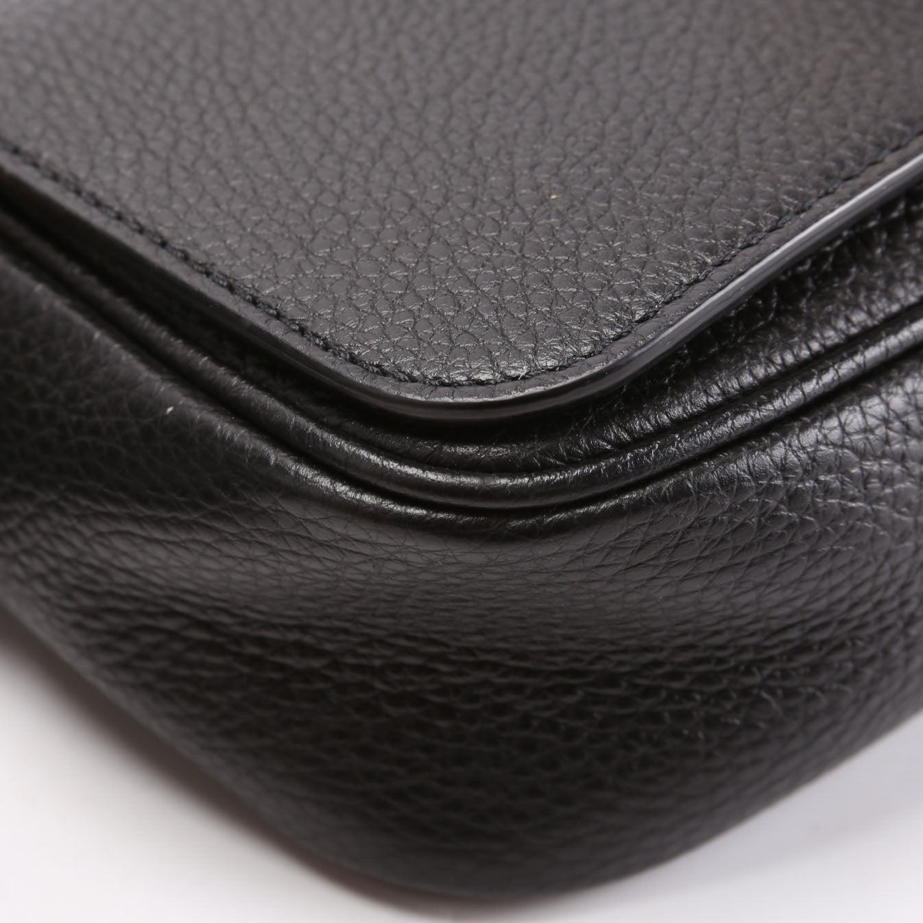 Medusa Flap Crossbody Black
