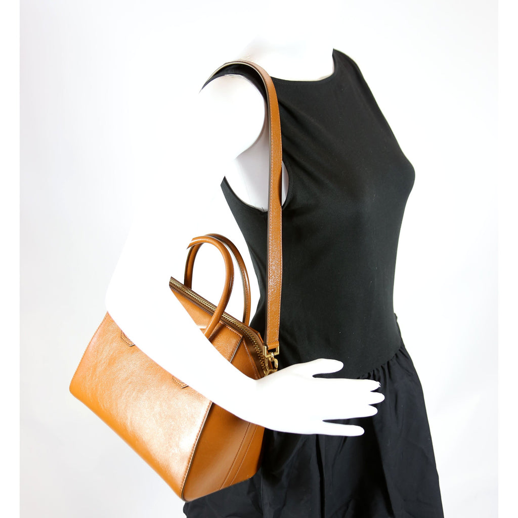 Antigona Satchel Medium Shiny Leather Brown