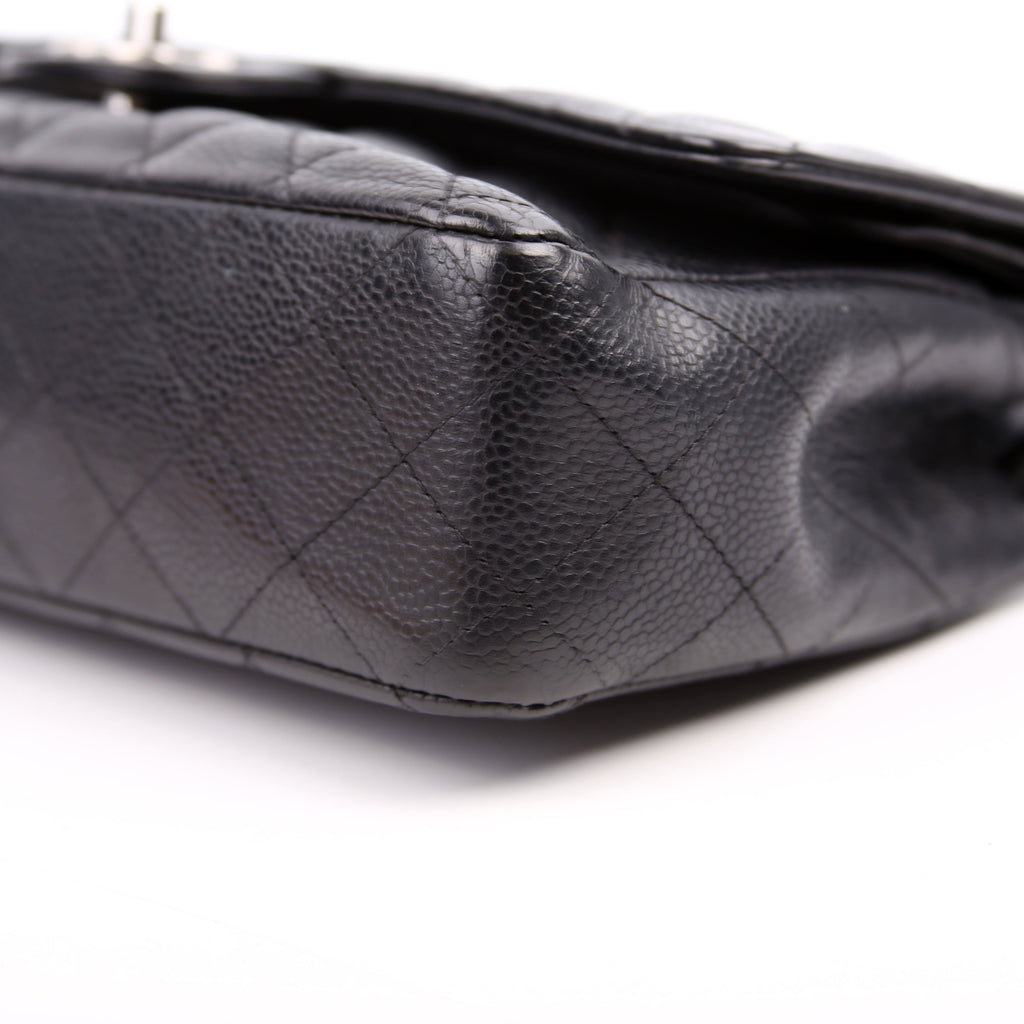 Classic Flap Medium Caviar Black