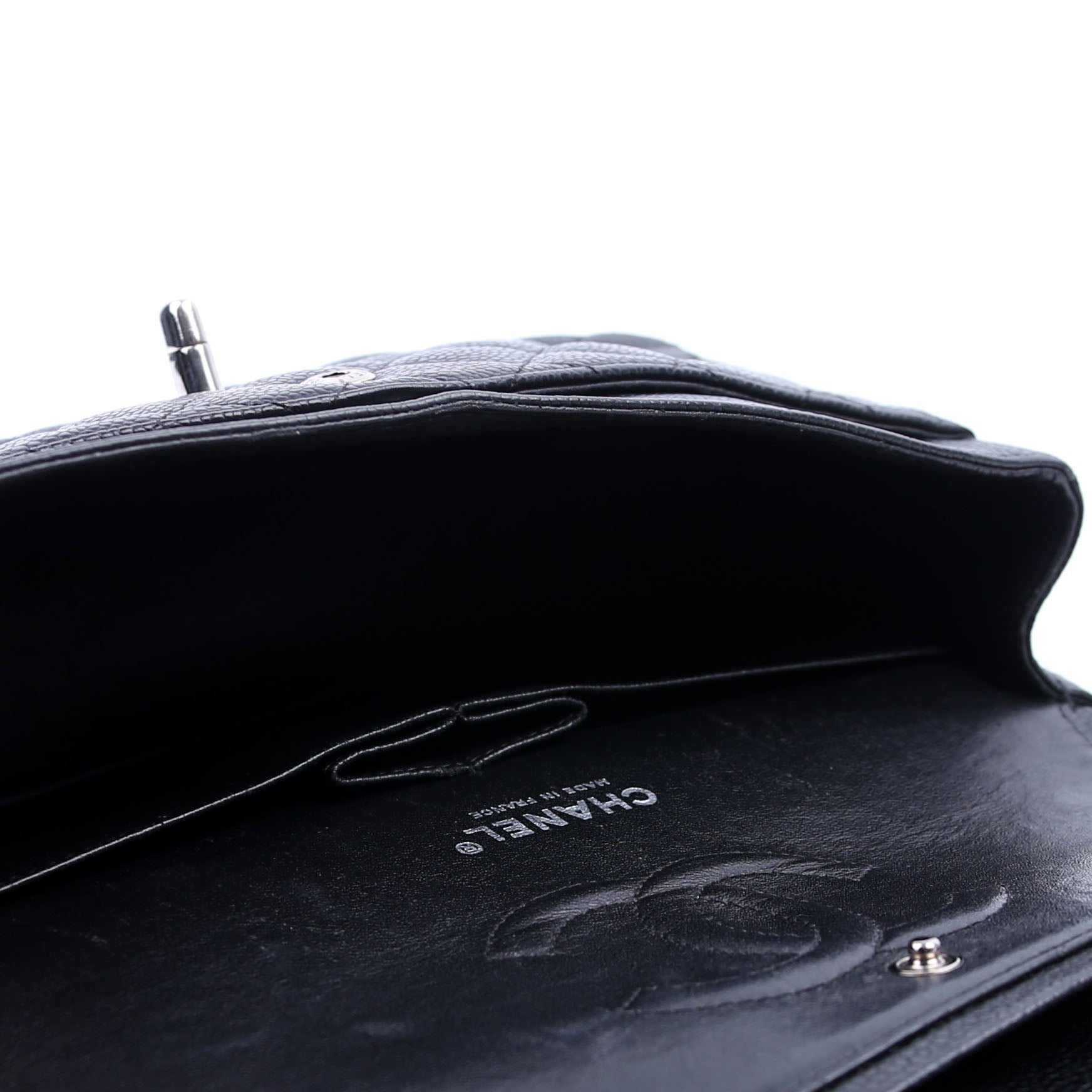 Classic Flap Medium Caviar Black