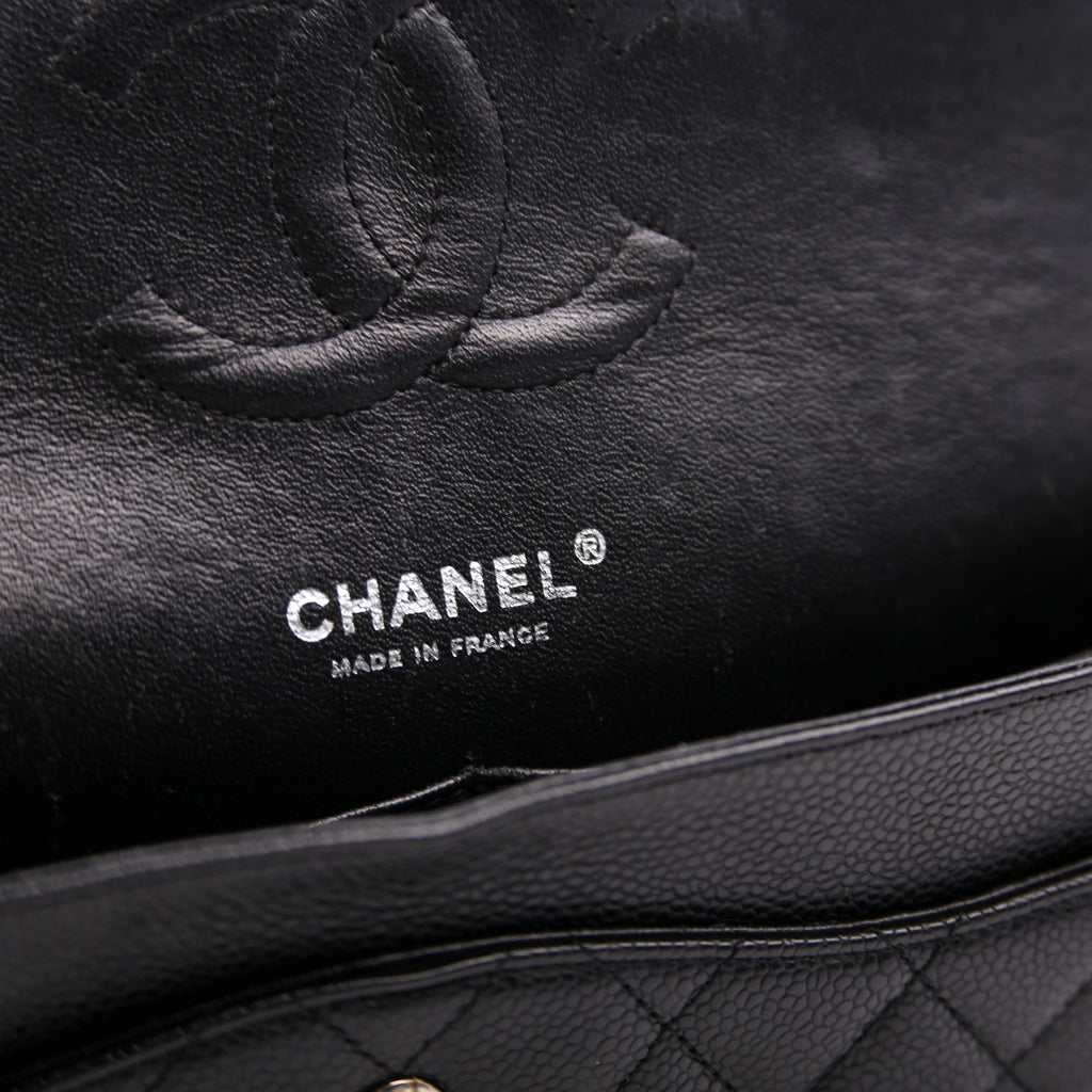 Classic Flap Medium Caviar Black