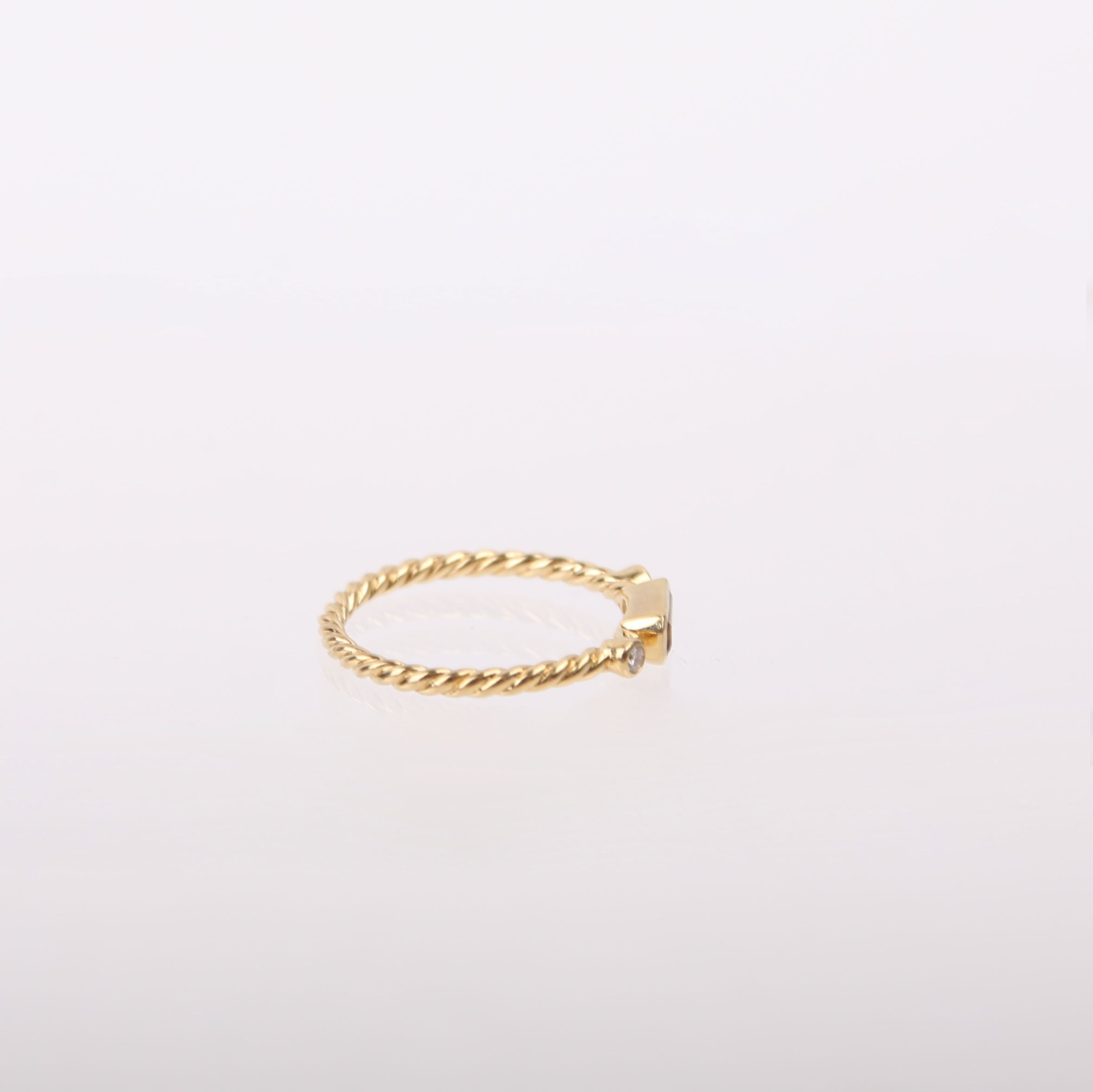 Novella 750/Citrine/Diamond Ring Size 6 Gold