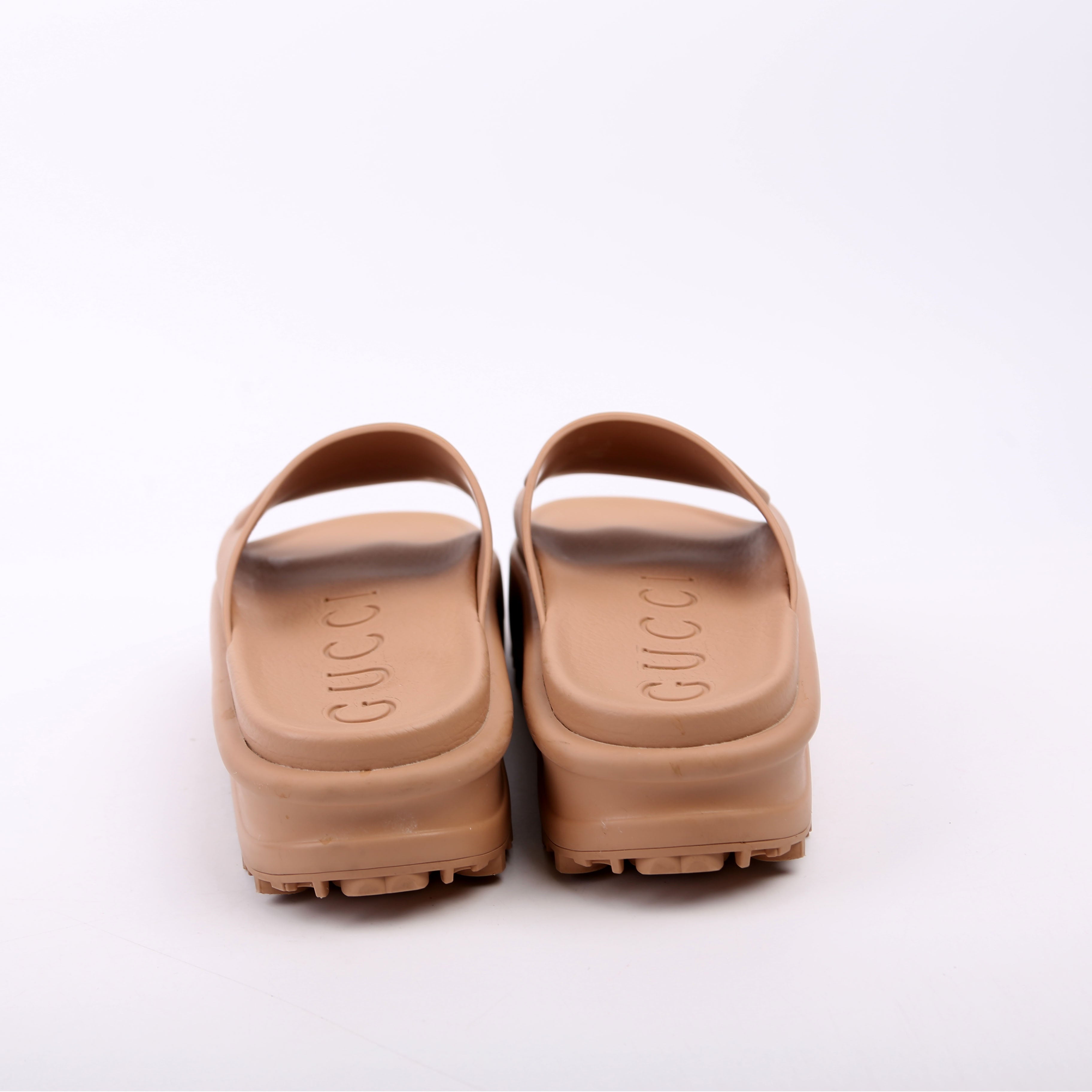 Interlocking GG Rubber Slides Size 36 Tan