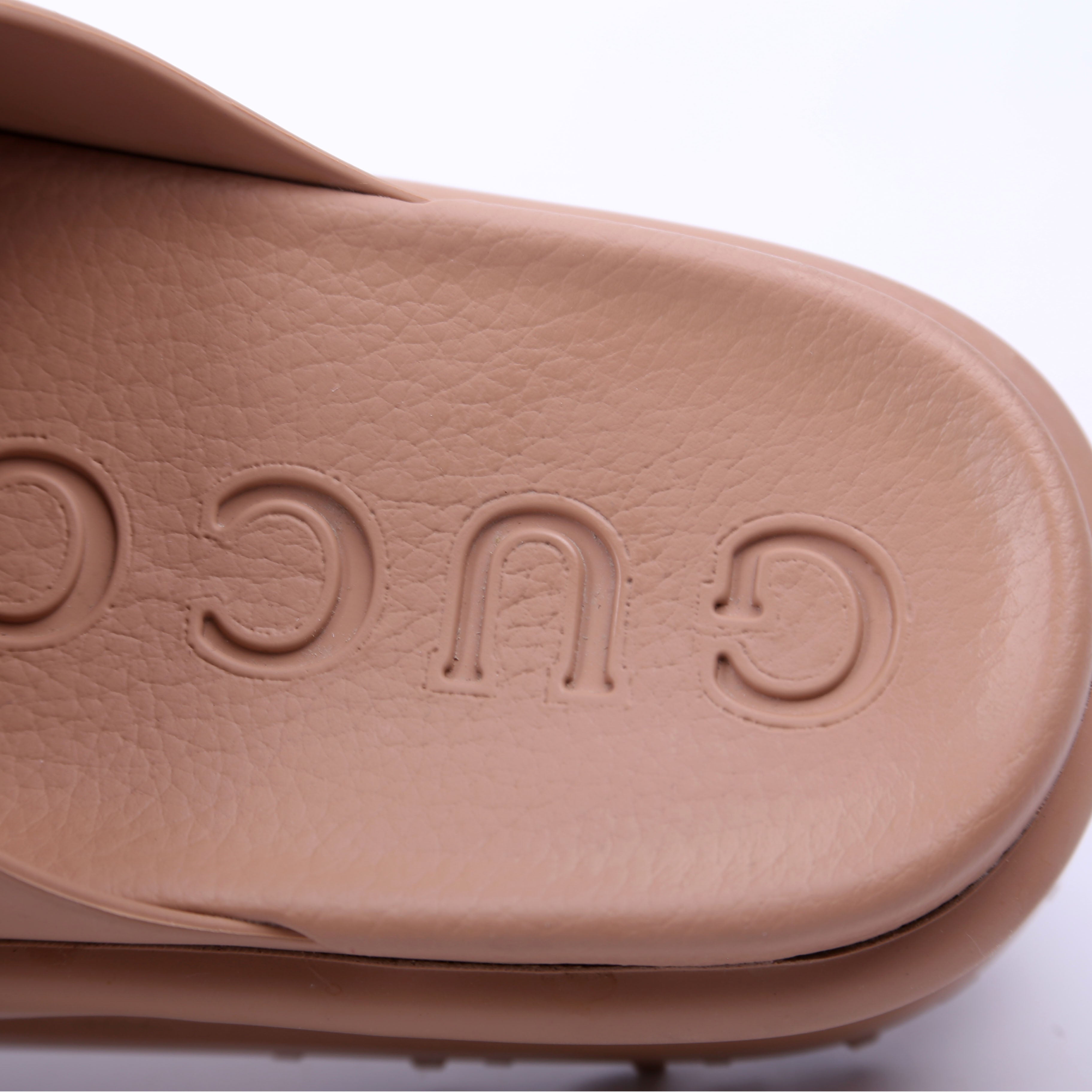 Interlocking GG Rubber Slides Size 36 Tan