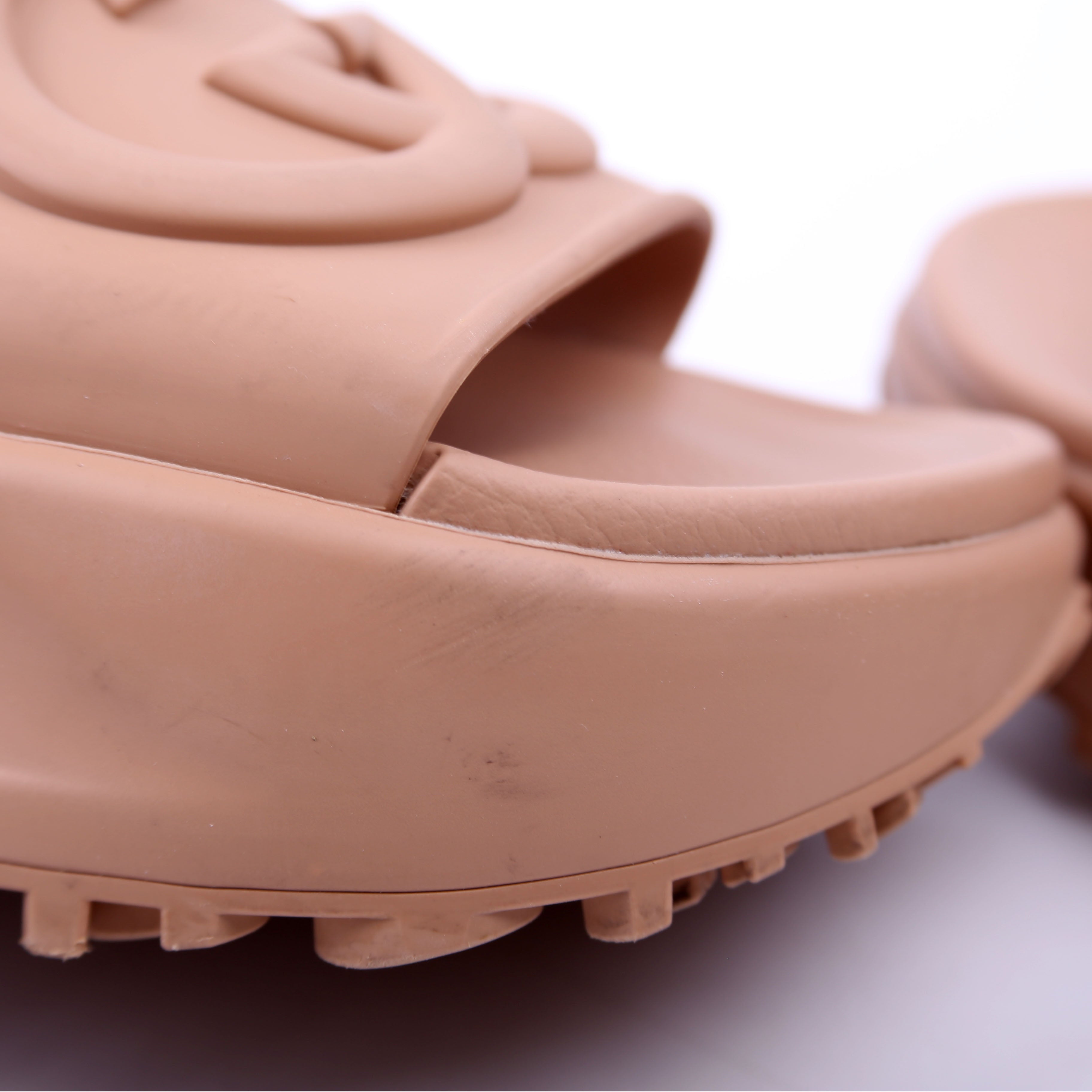 Interlocking GG Rubber Slides Size 36 Tan