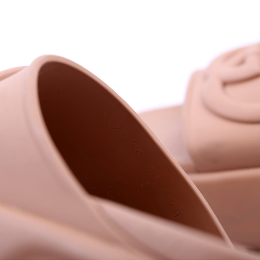 Interlocking GG Rubber Slides Size 36 Tan
