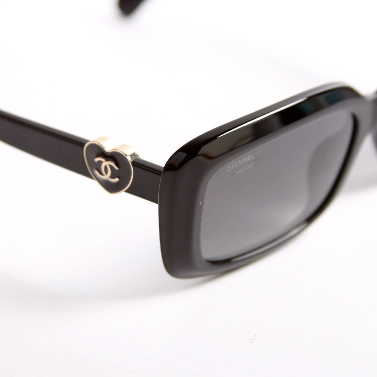 5520-A Acetate Black