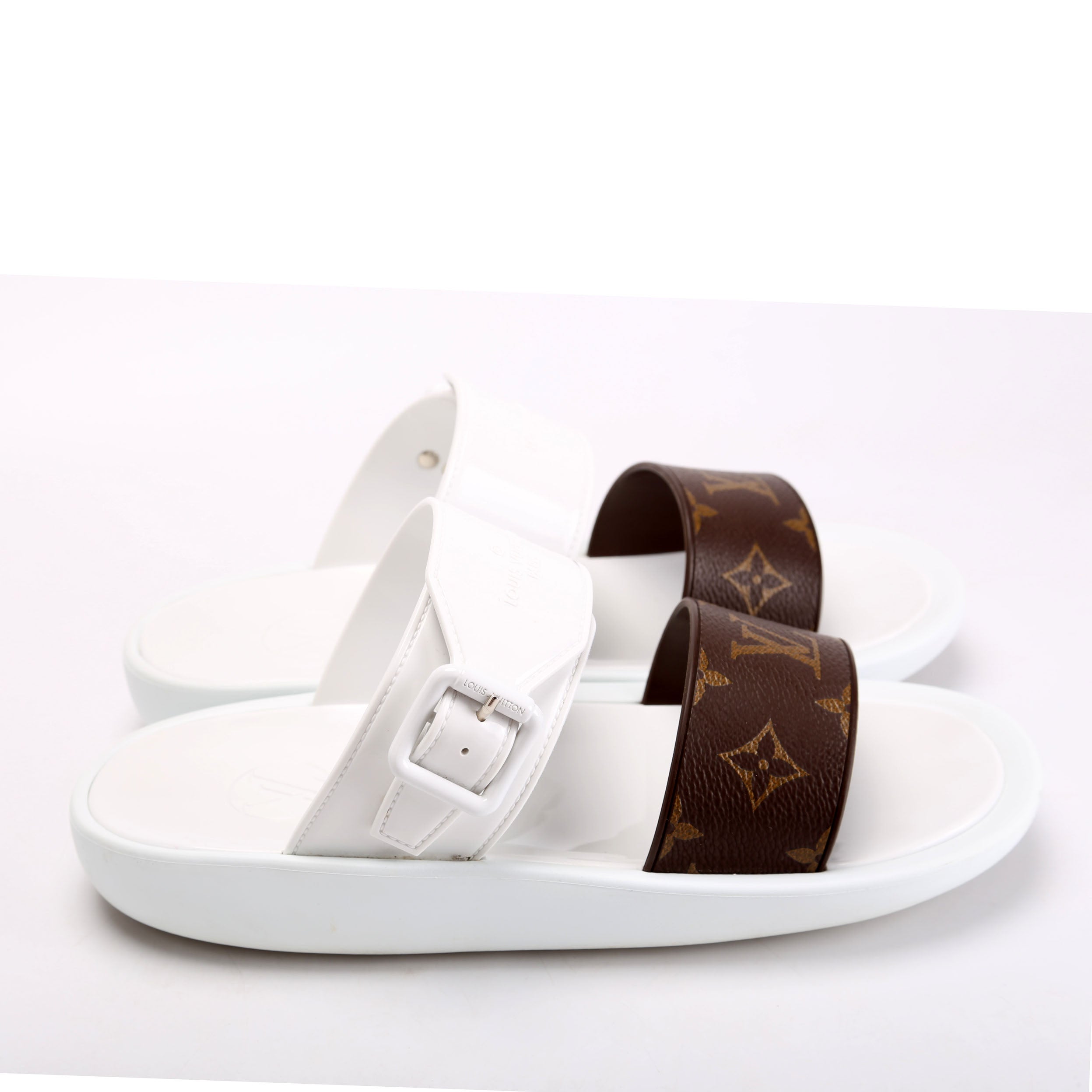 Sunbath Flat Mule Sandals Size 39 White