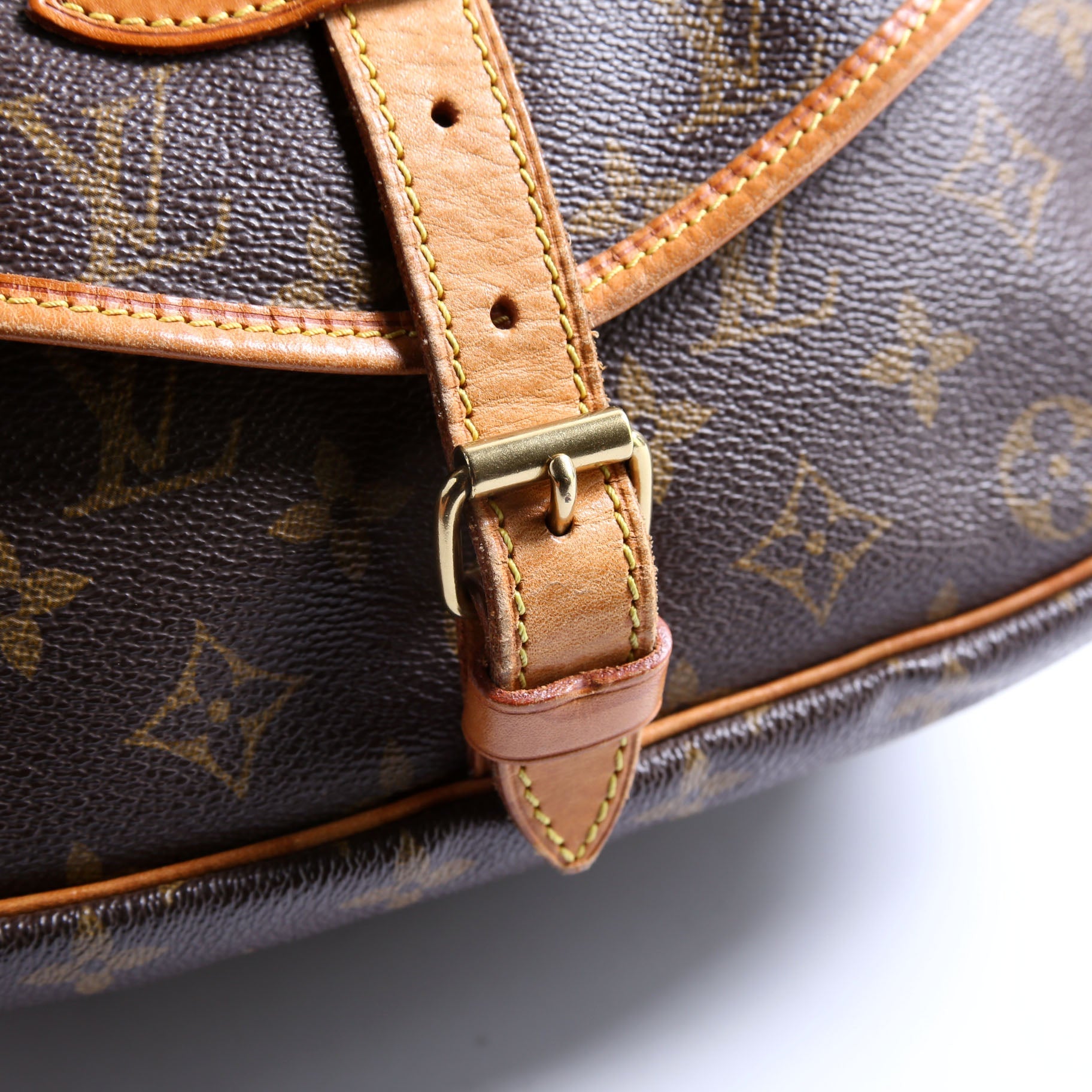 Saumur 30 Monogram