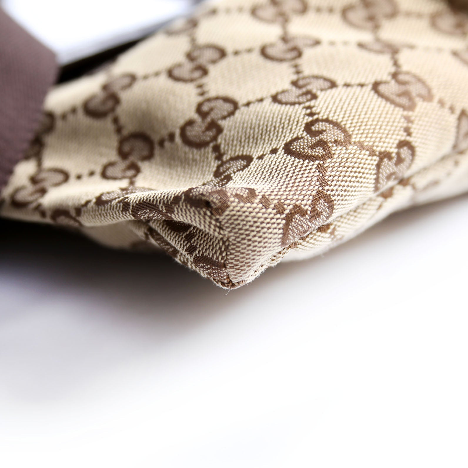 28566 GG Canvas Waist Bag Brown