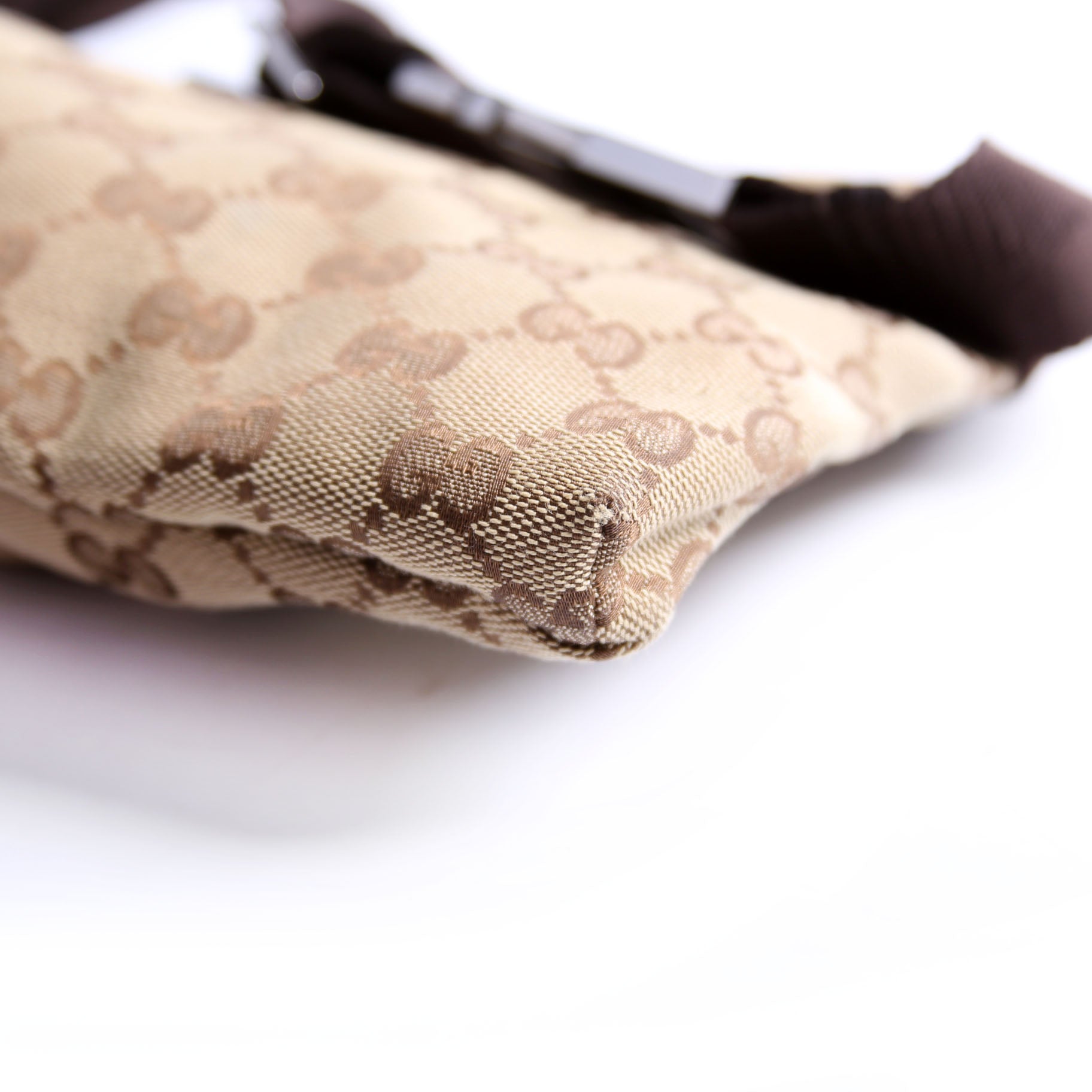 28566 GG Canvas Waist Bag Brown