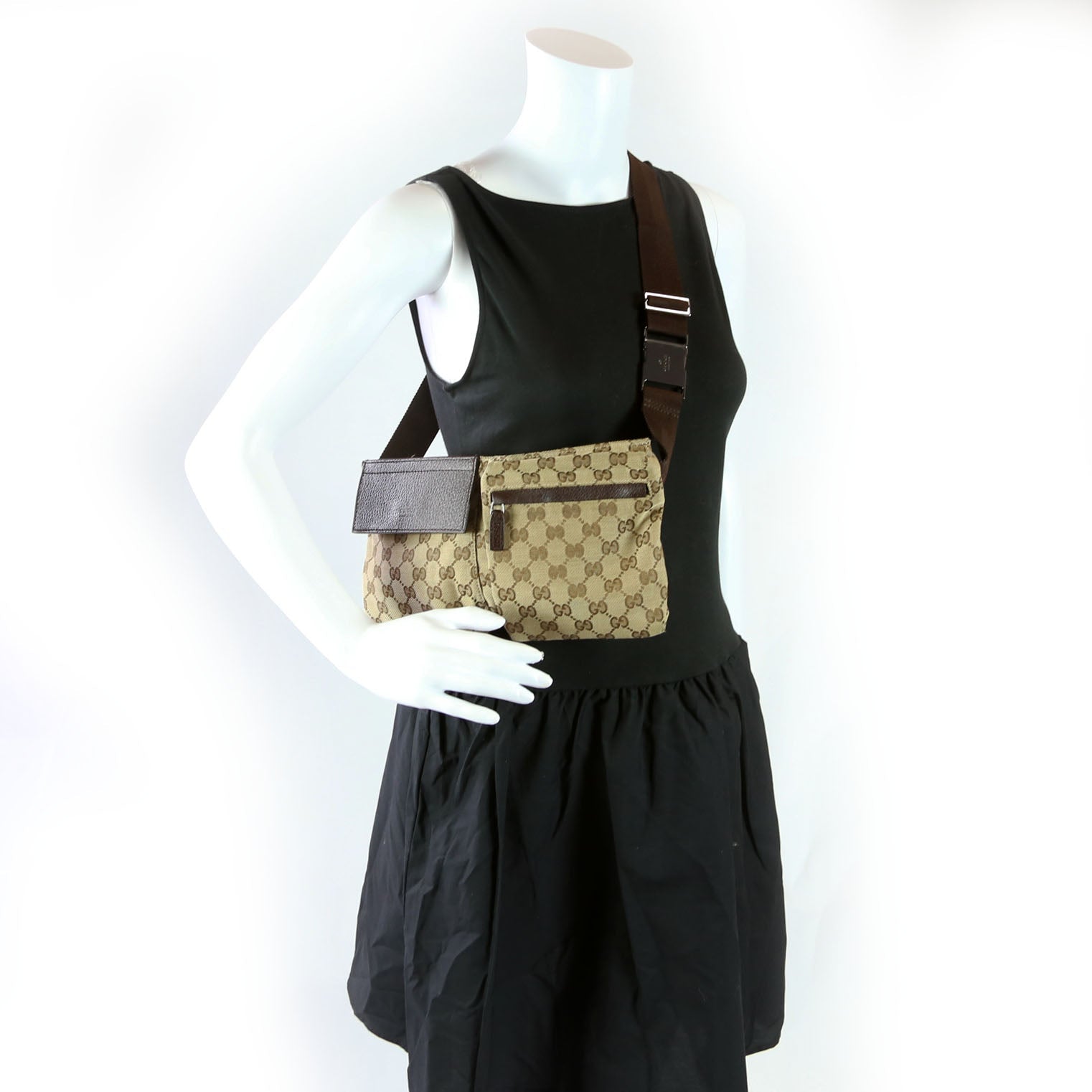 28566 GG Canvas Waist Bag Brown