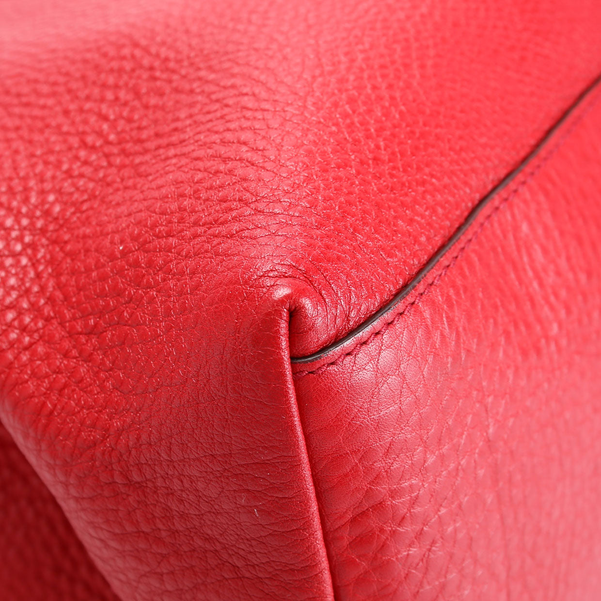 308982 Soho Leather Shoulder Medium Red