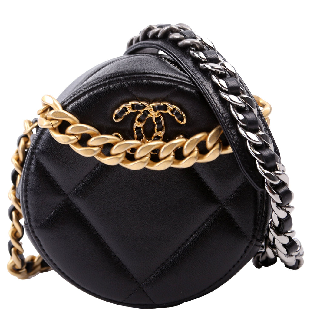 Chanel 19 Round Clutch Goarskin 29M Black