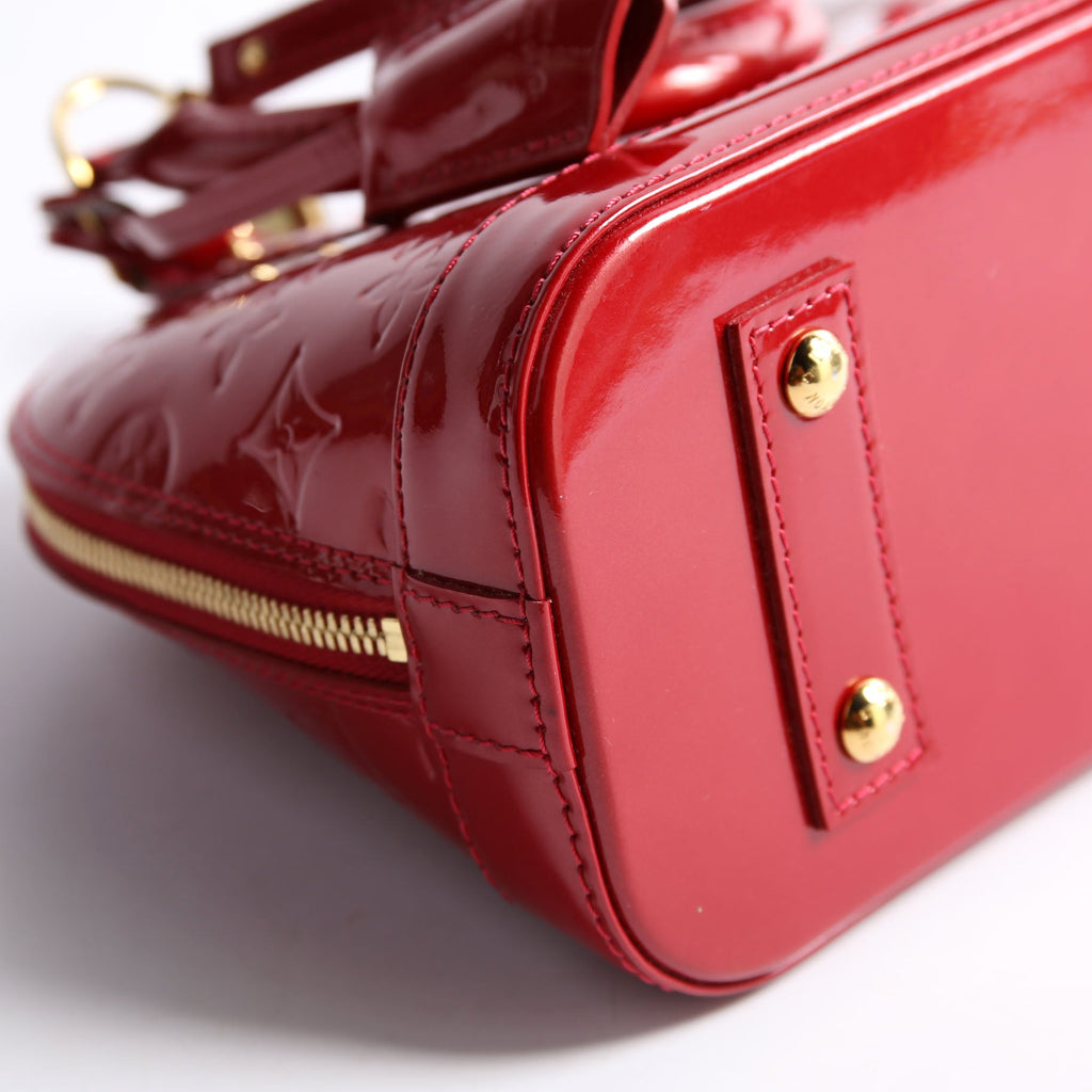 Alma BB Vernis Red