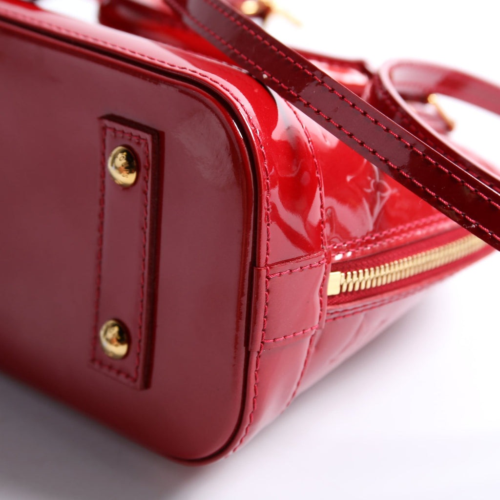 Alma BB Vernis Red