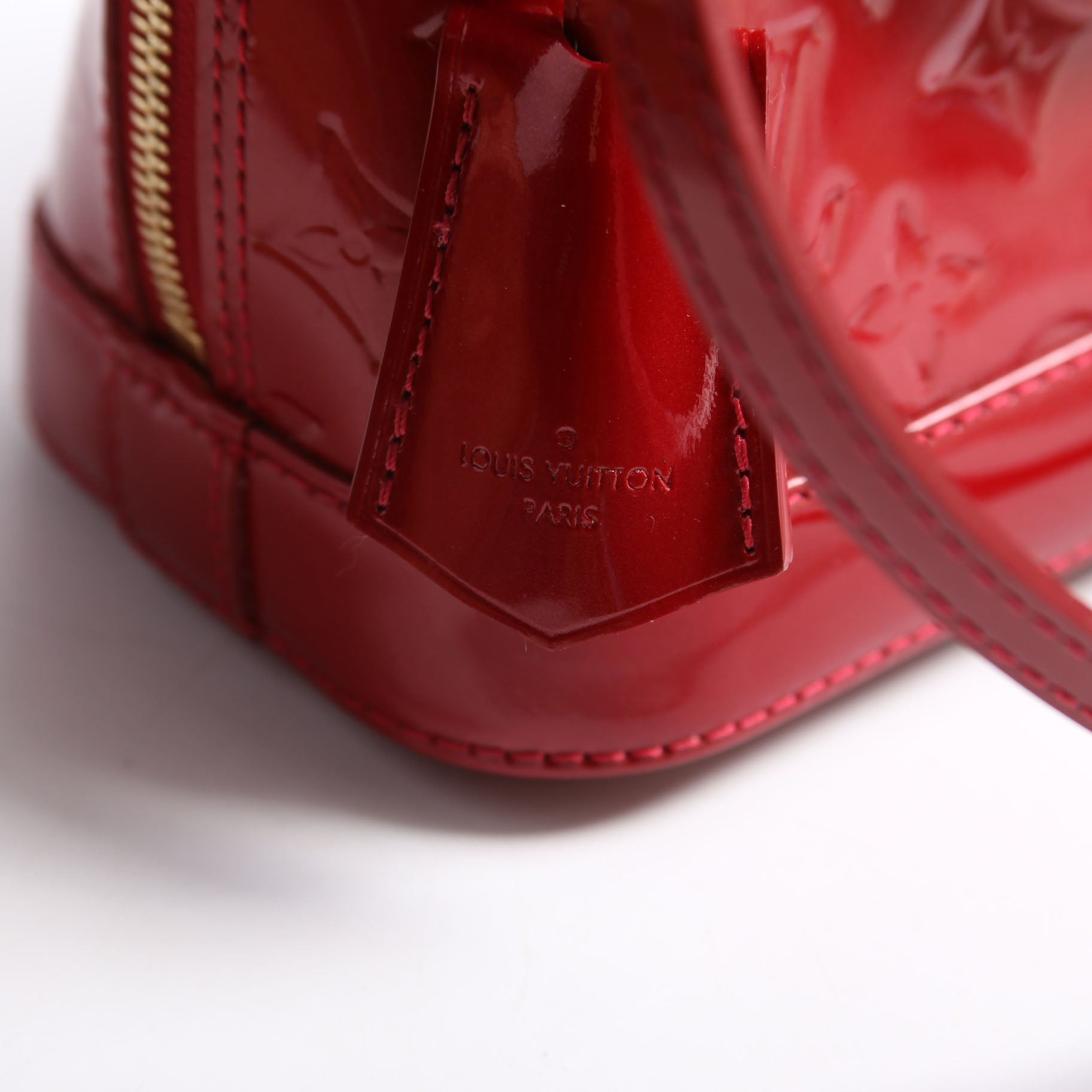 Alma BB Vernis Red