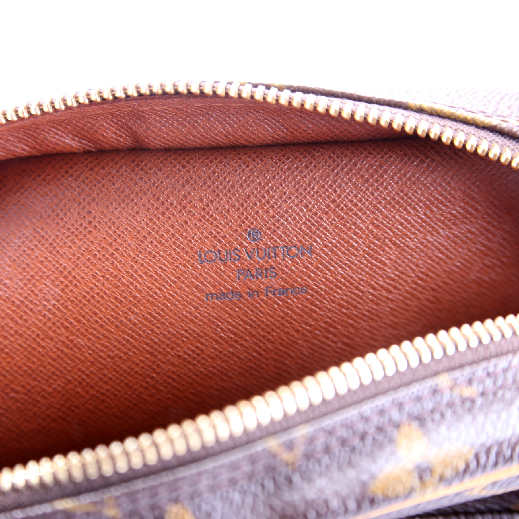 Amazone Monogram