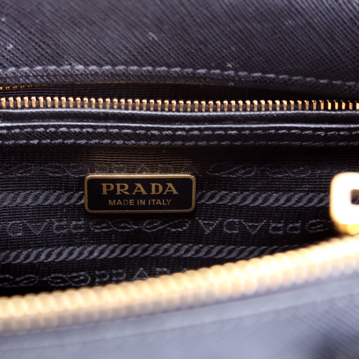 1BA906 Saffiano Lux Galleria Mini Black