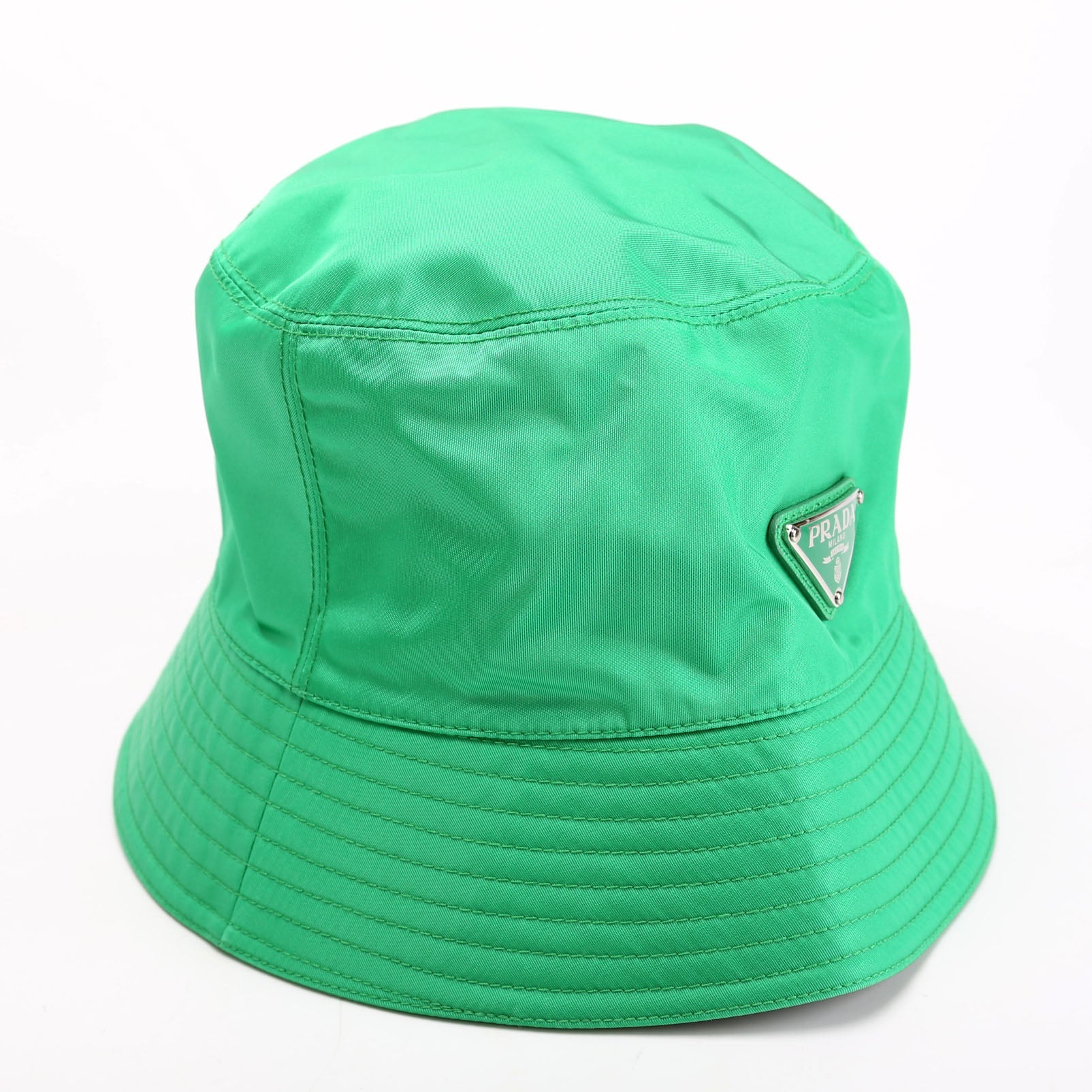 1HC137 Re-Nylon Triangle Logo Bucket Size Medium Green