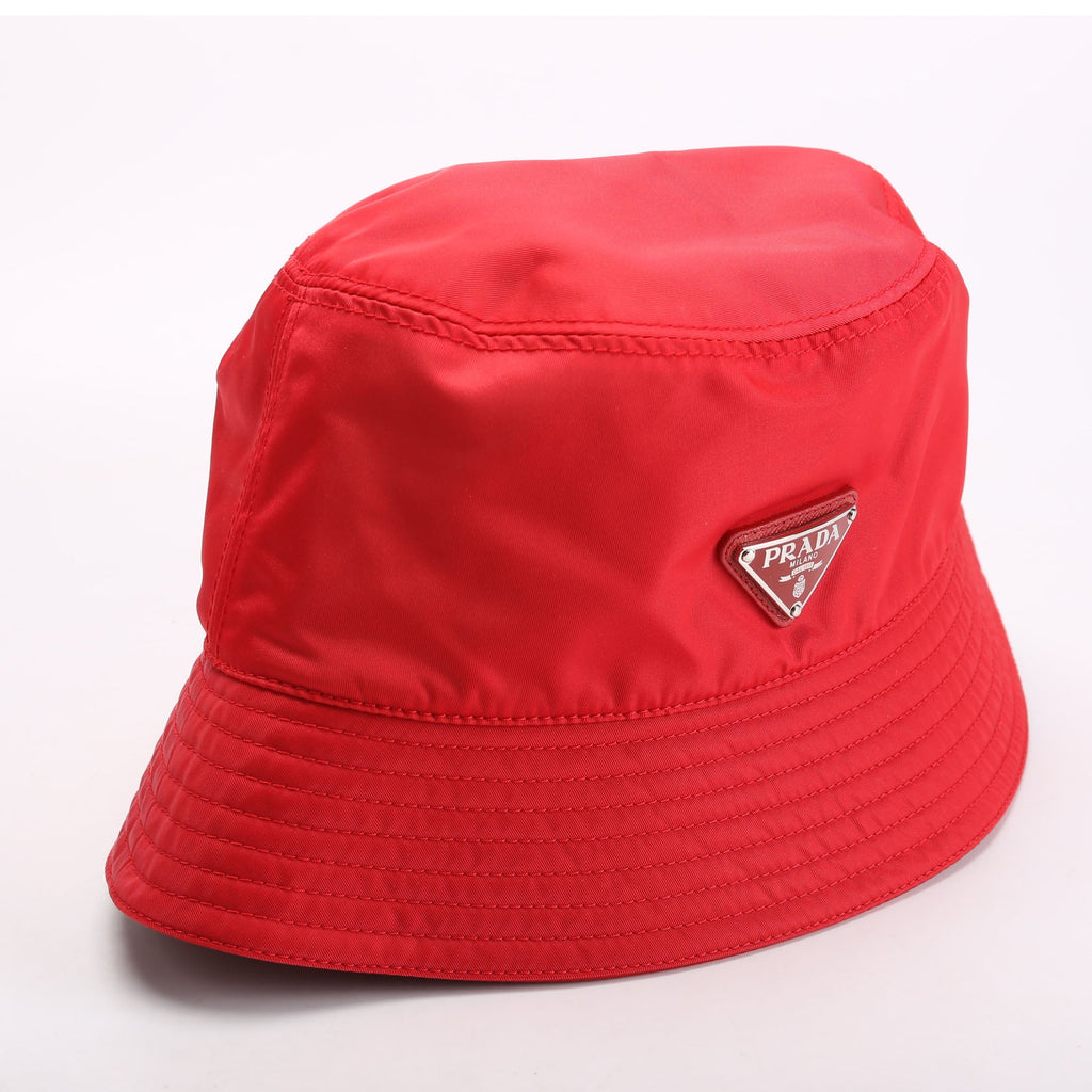 1HC137 Re-Nylon Triangle Logo Bucket Size Medium Red