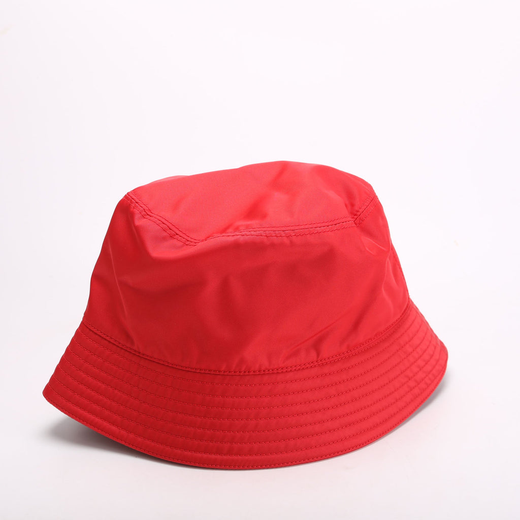 1HC137 Re-Nylon Triangle Logo Bucket Size Medium Red
