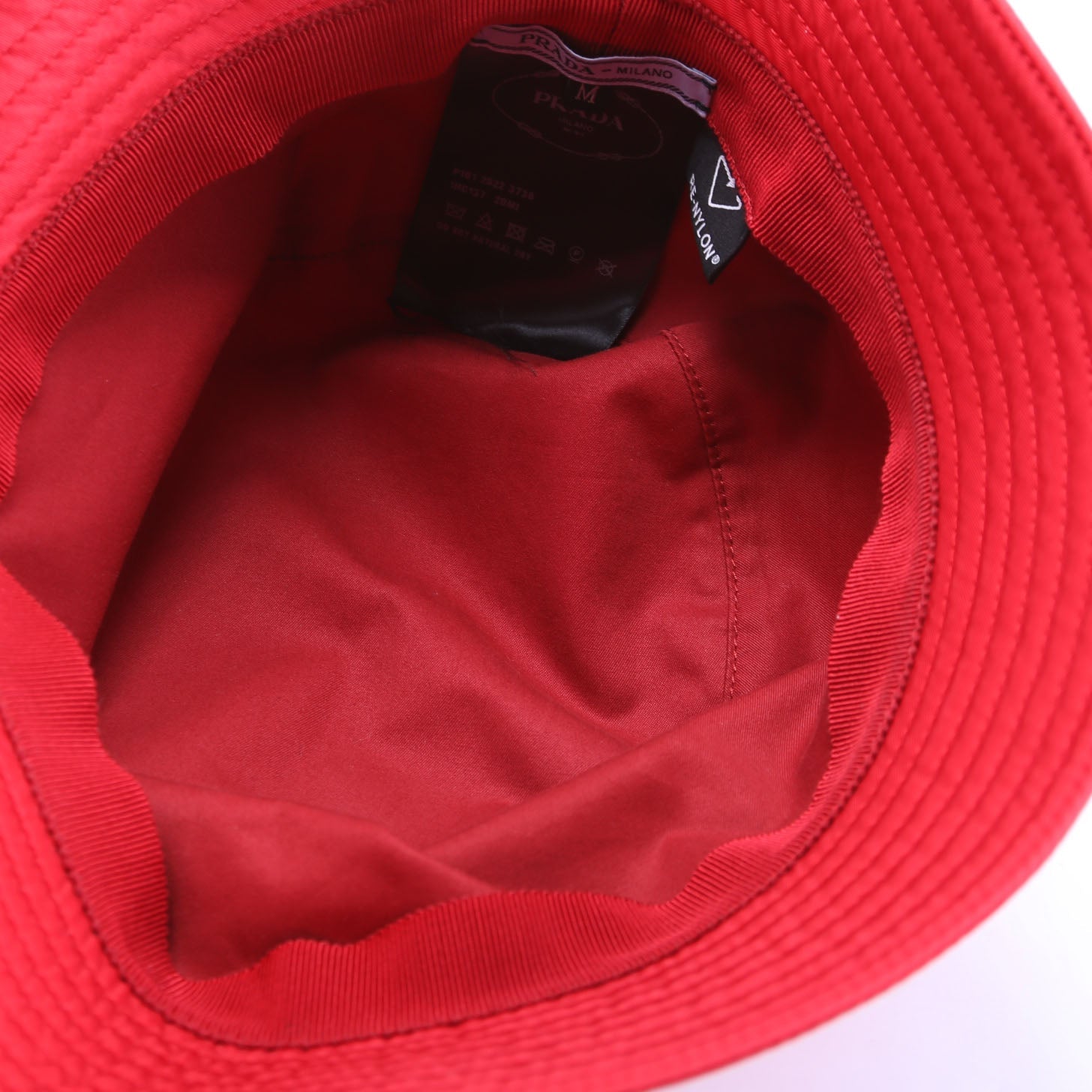 1HC137 Re-Nylon Triangle Logo Bucket Size Medium Red