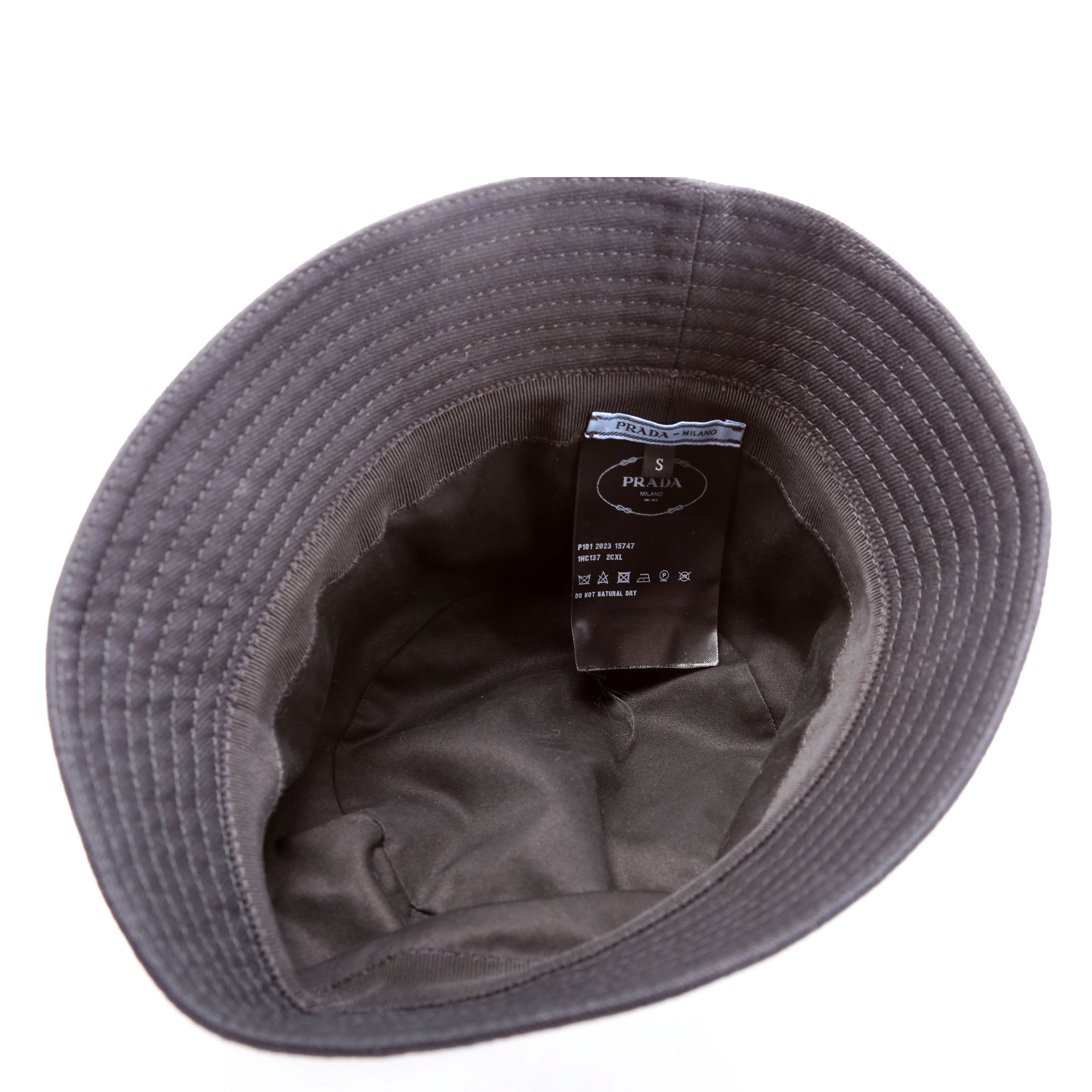 1HC137 Canvas Large Logo Bucket Size Small Black
