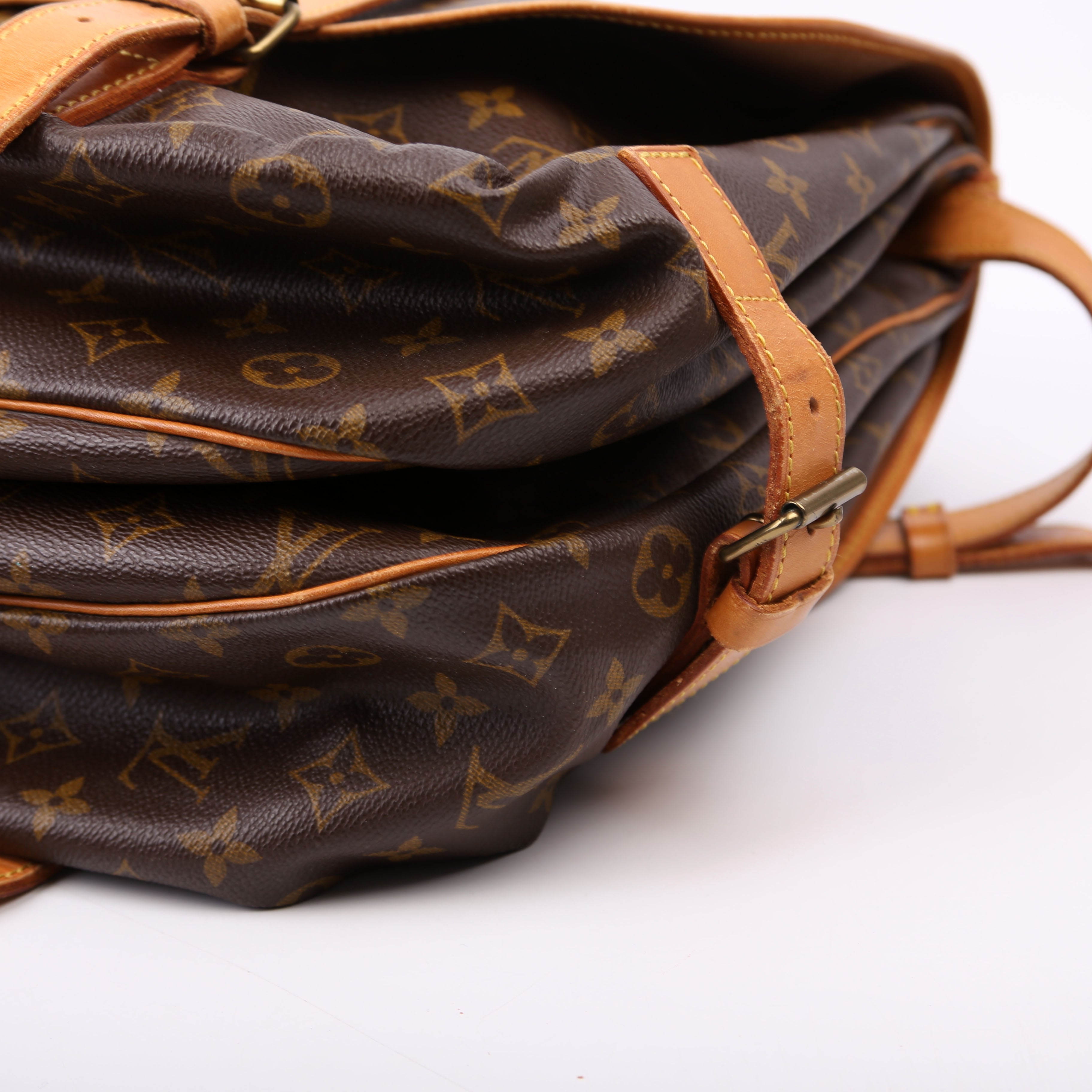 Saumur 43 Monogram