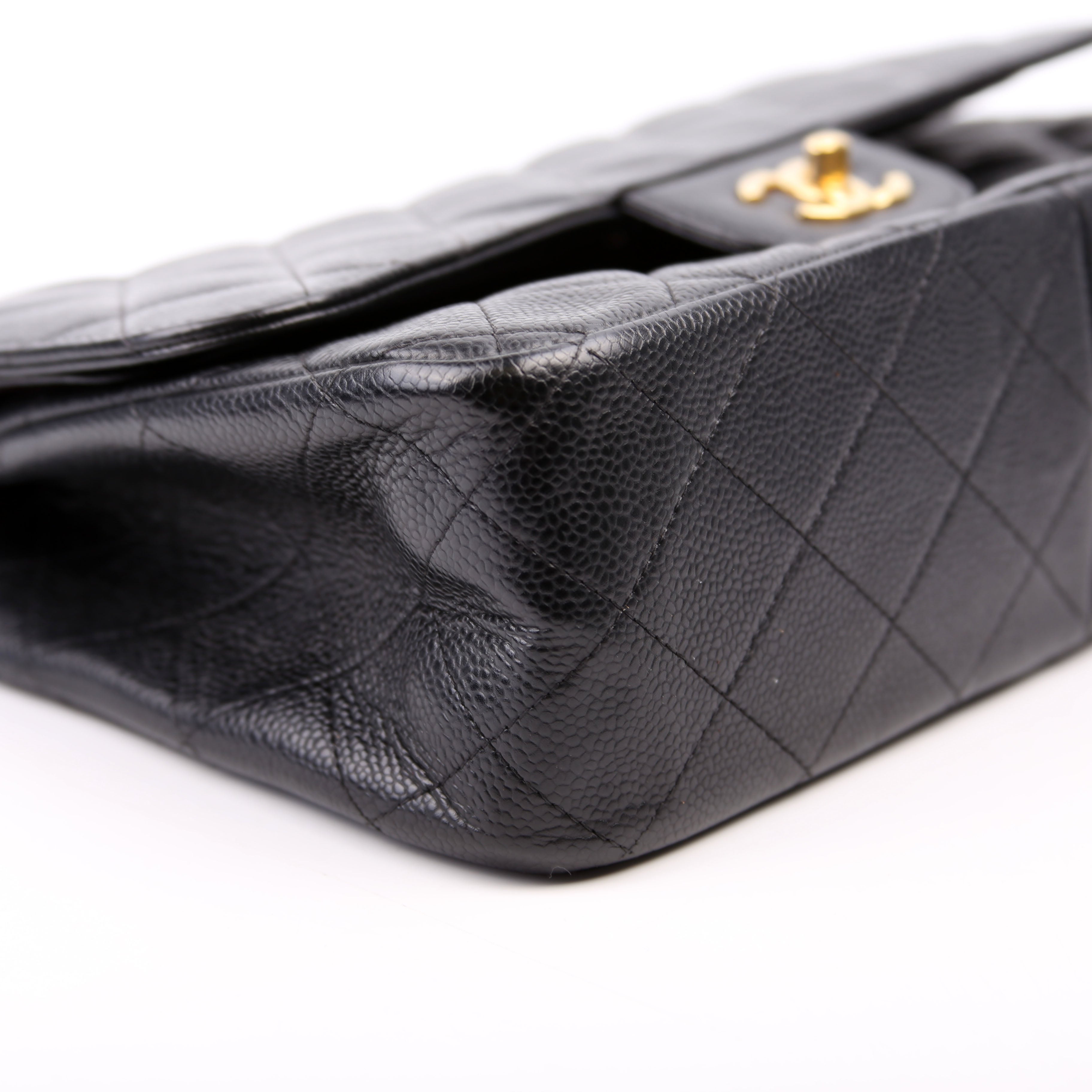 Classic Flap Jumbo Caviar 16M Black