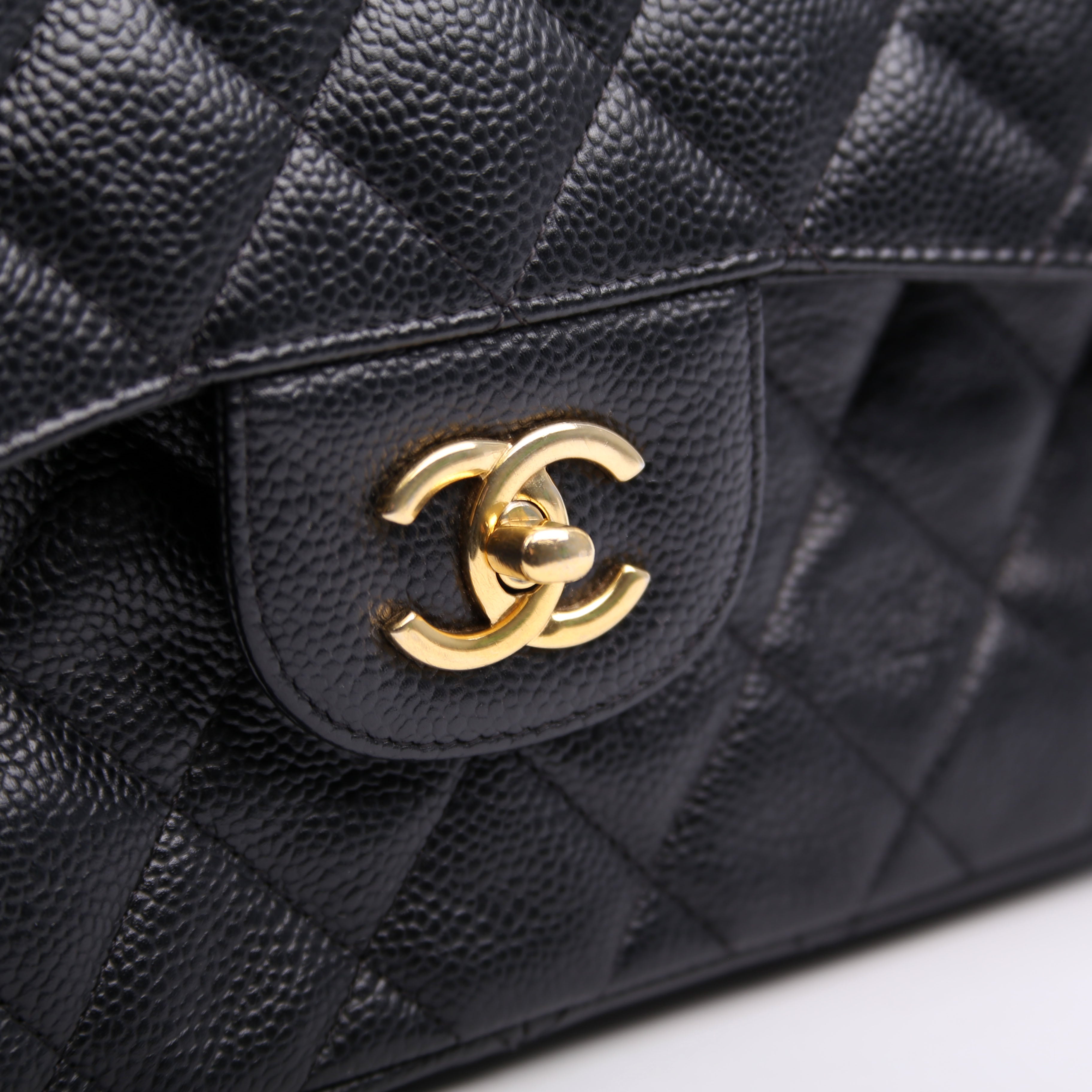 Classic Flap Jumbo Caviar 16M Black