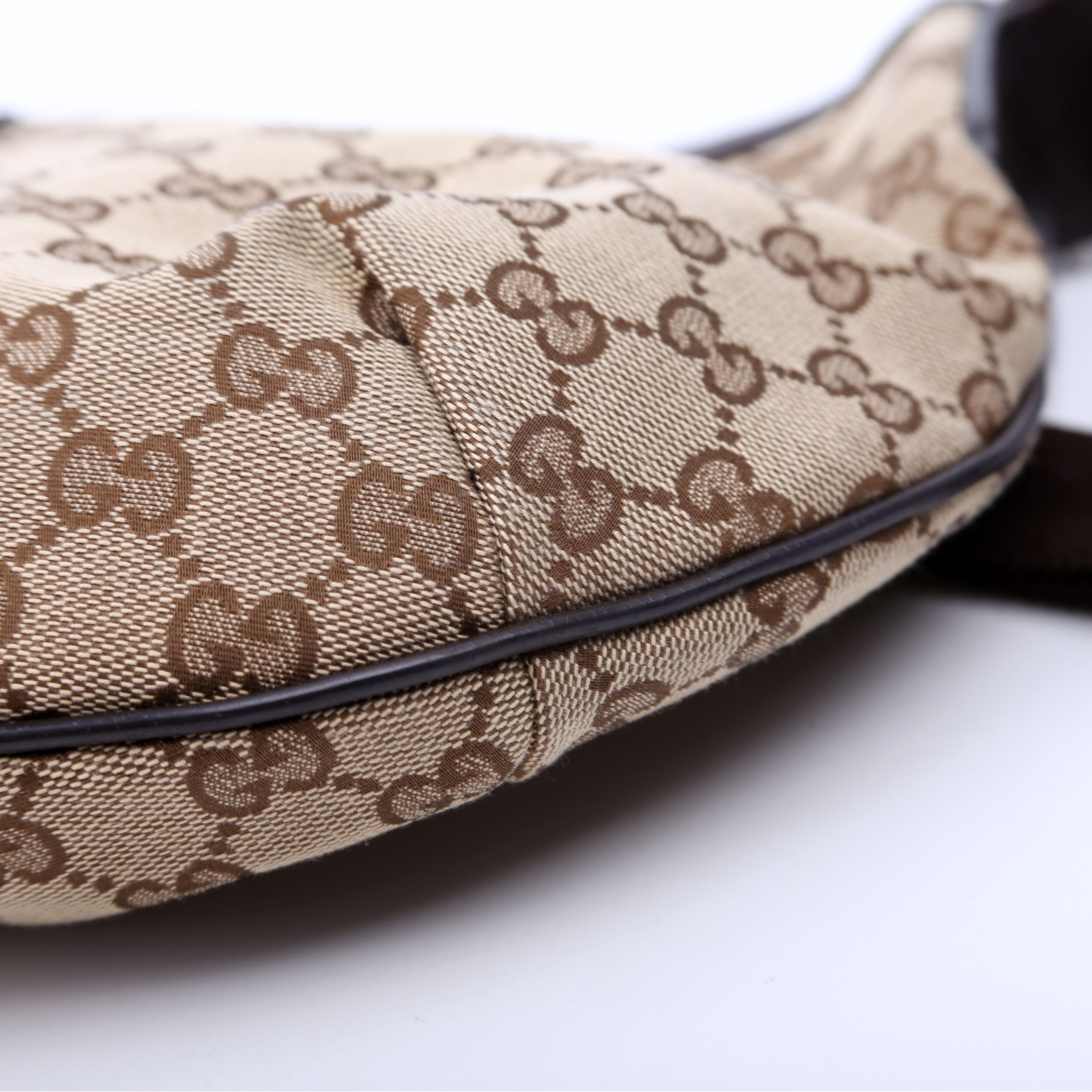 181092 GG Canvas Half Moon Hobo