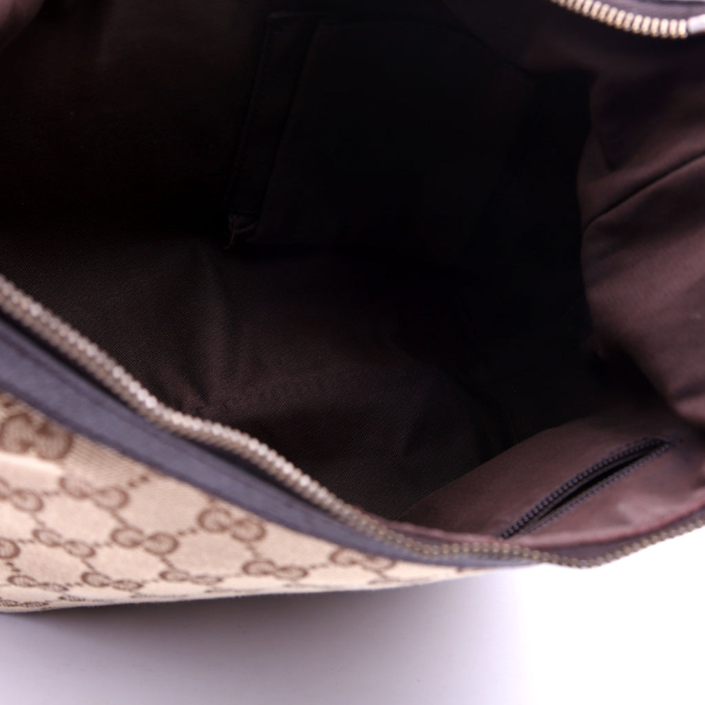 181092 GG Canvas Half Moon Hobo