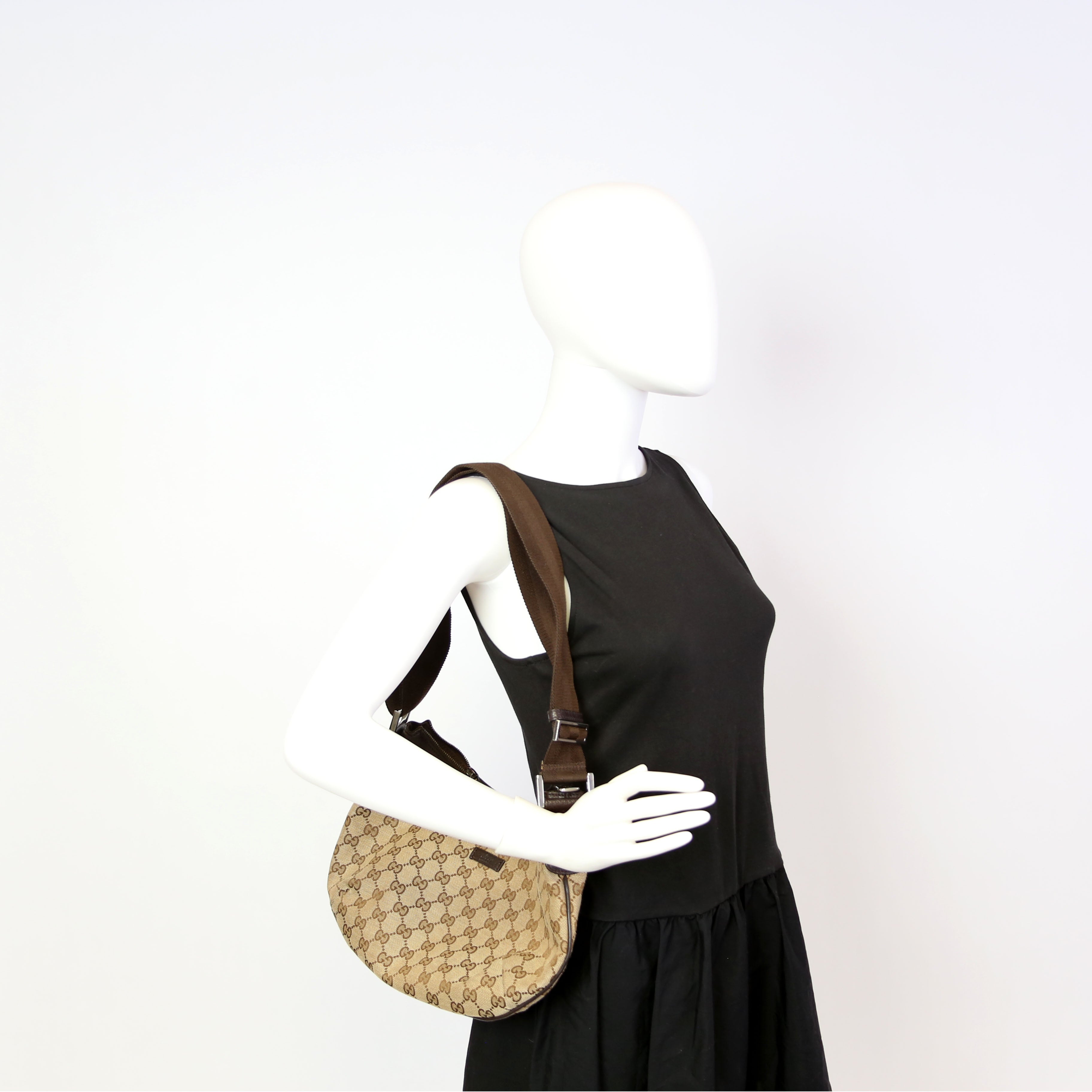 181092 GG Canvas Half Moon Hobo