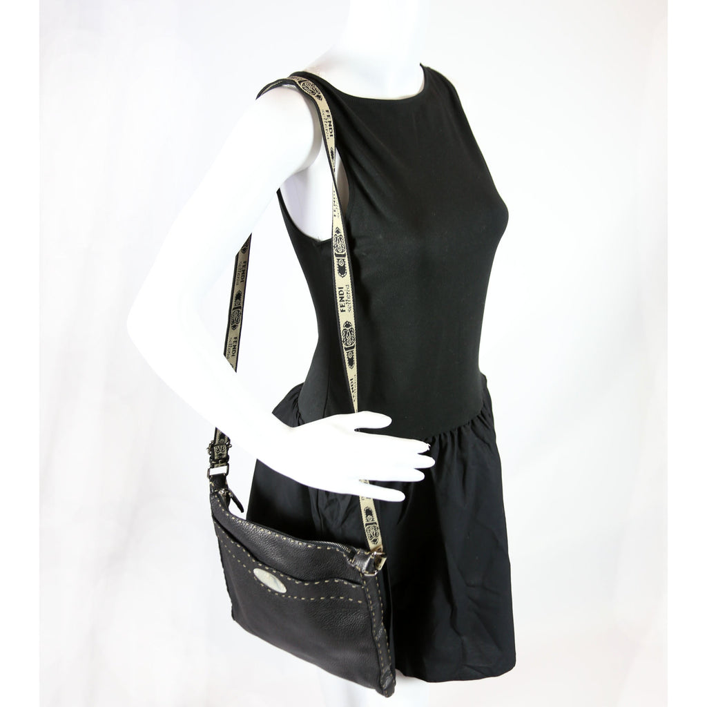 Cuoio Romano Selleria Messenger Black