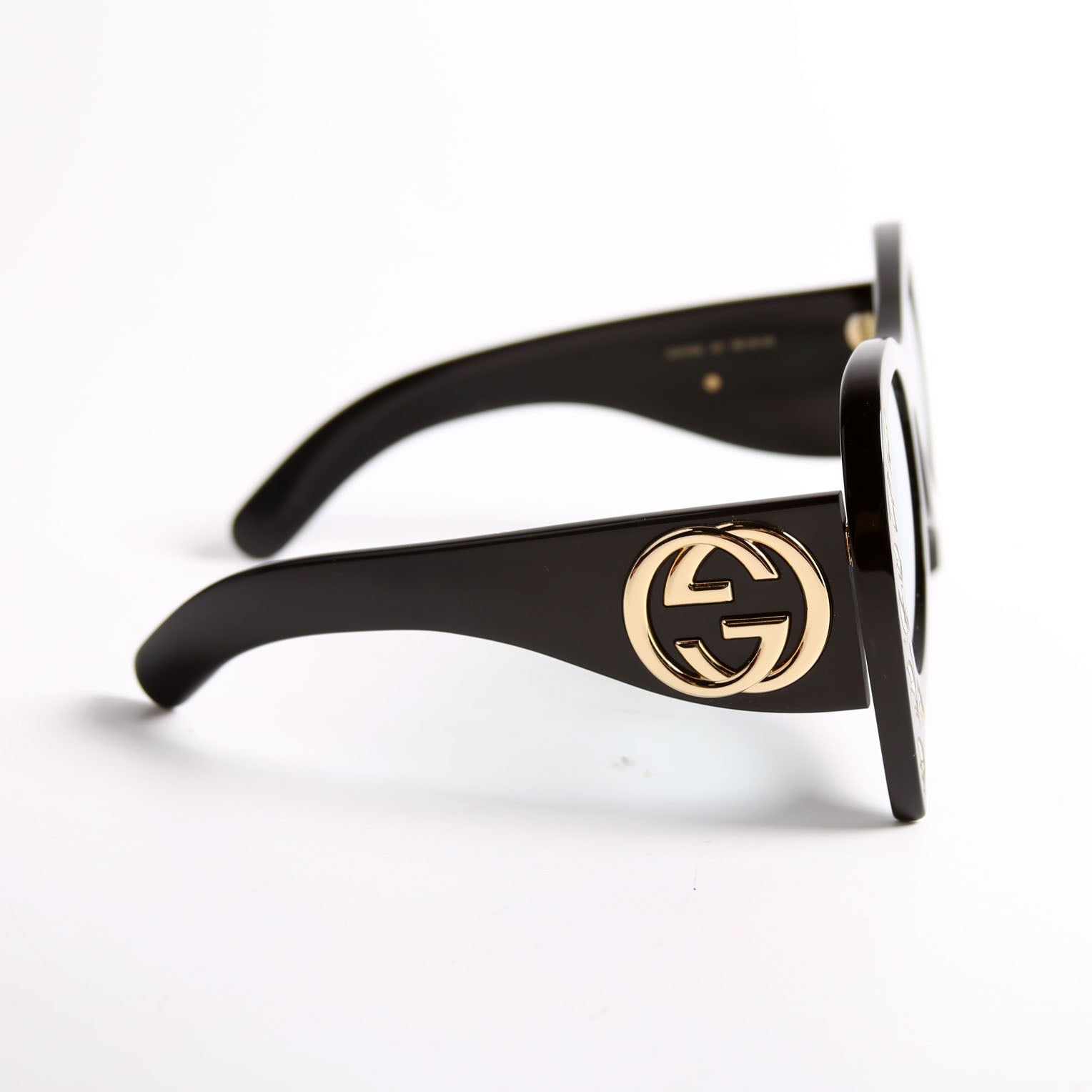 GG0143S Oversized Mother of Pearl Acetate