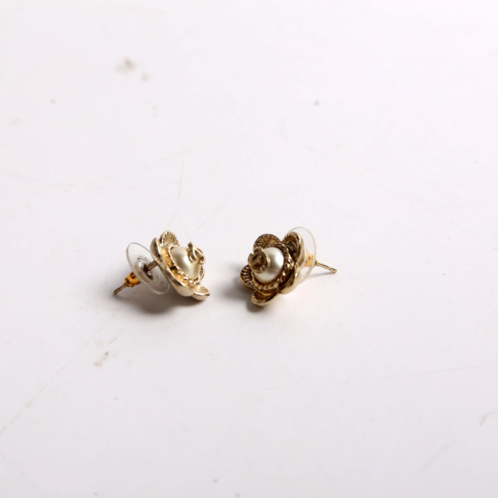 CC Faux Pearl Flower Studs