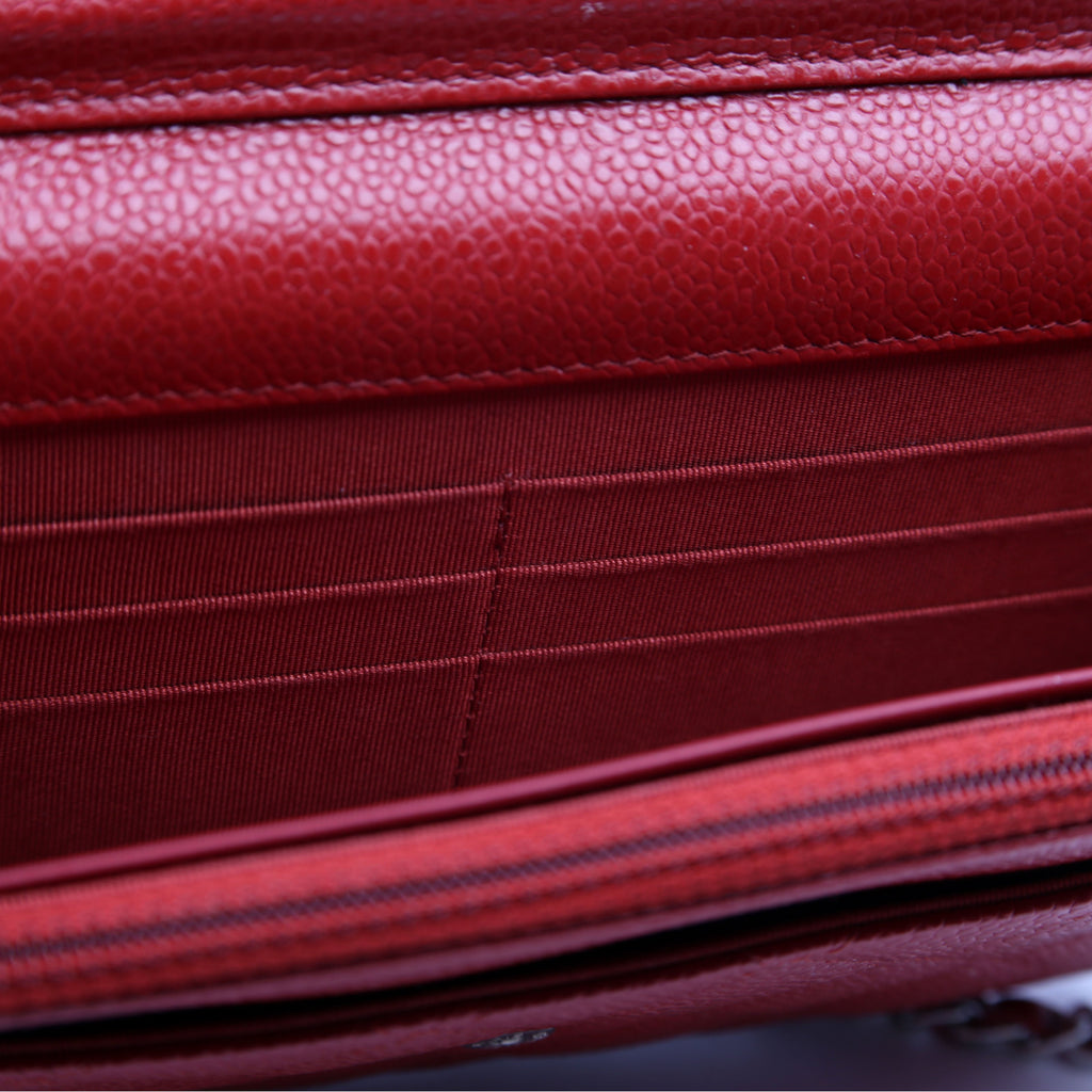 WOC Classic Quilted Caviar 22M Red