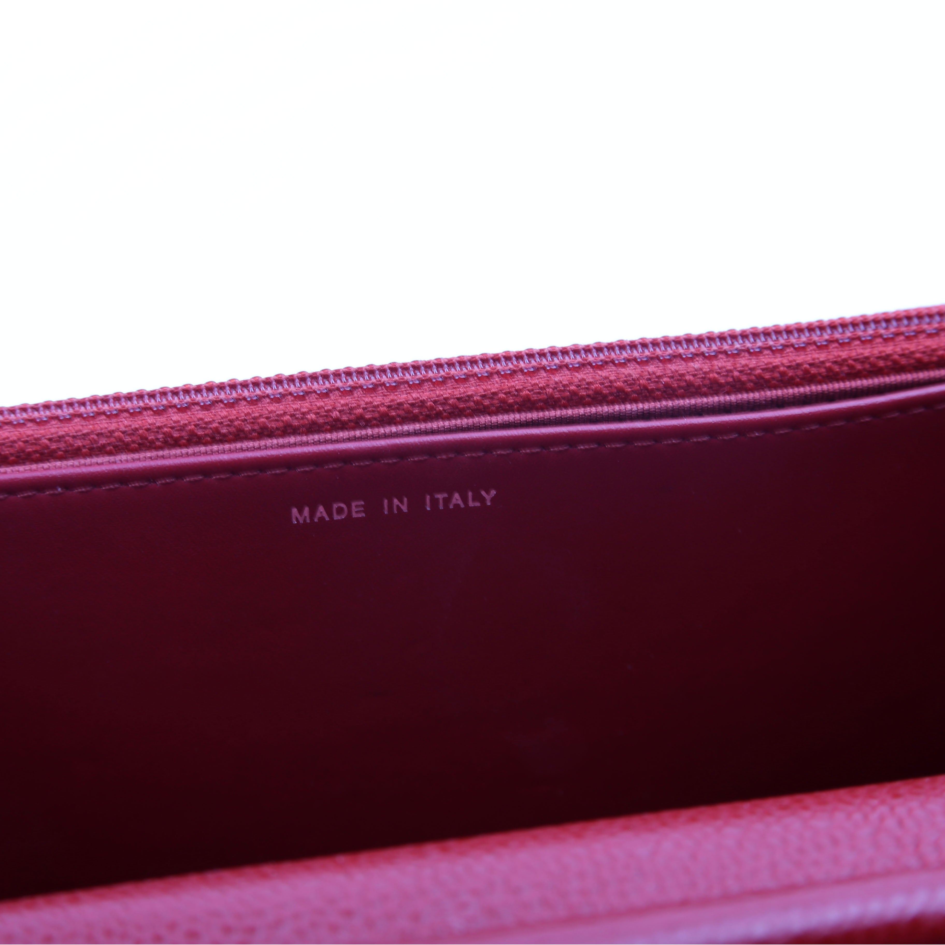 WOC Classic Quilted Caviar 22M Red