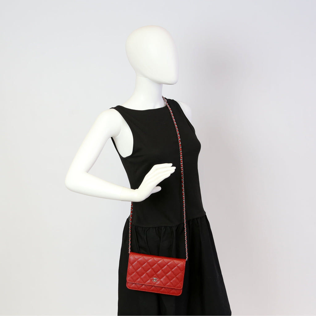 WOC Classic Quilted Caviar 22M Red