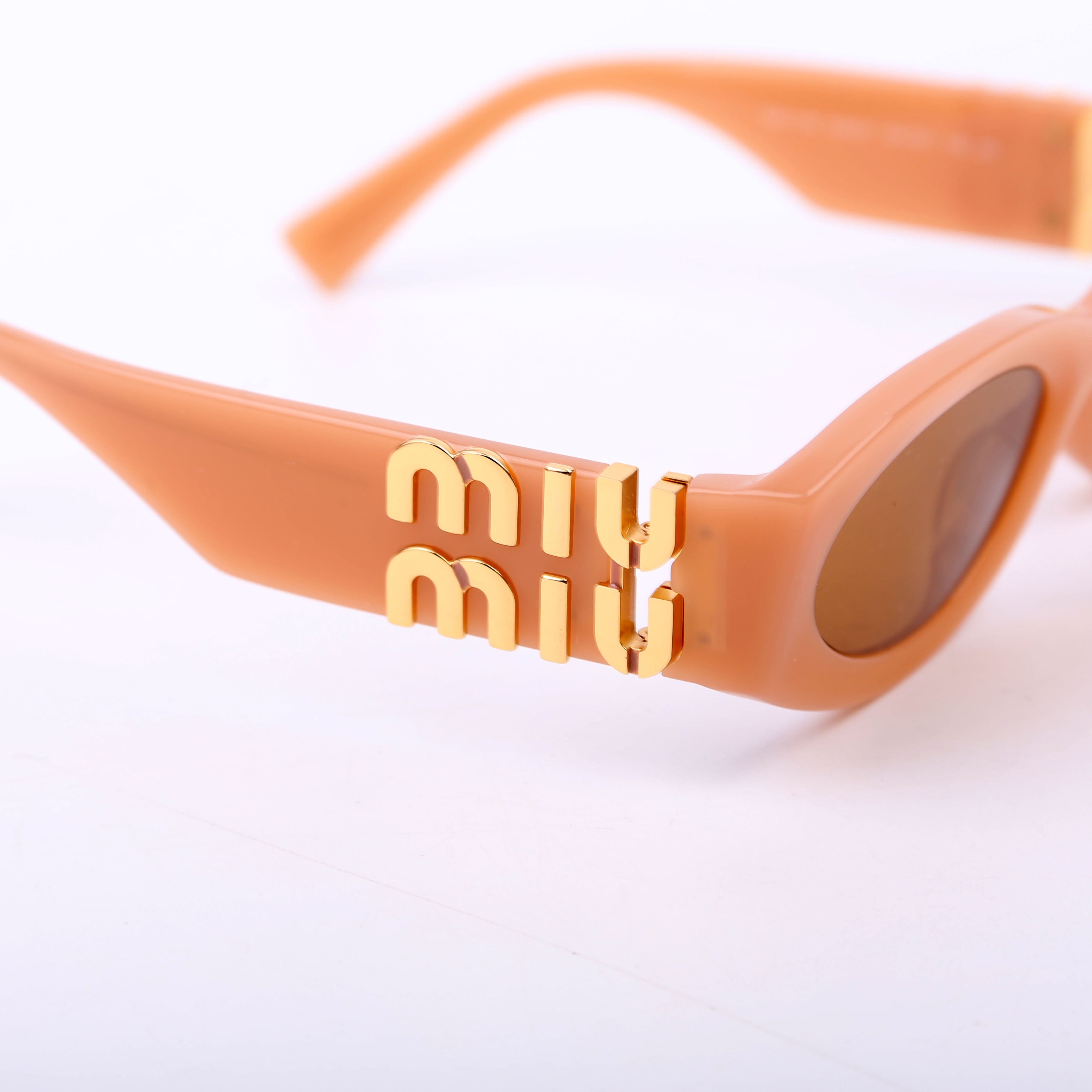 SMU11W Oval Sunglasses Peach