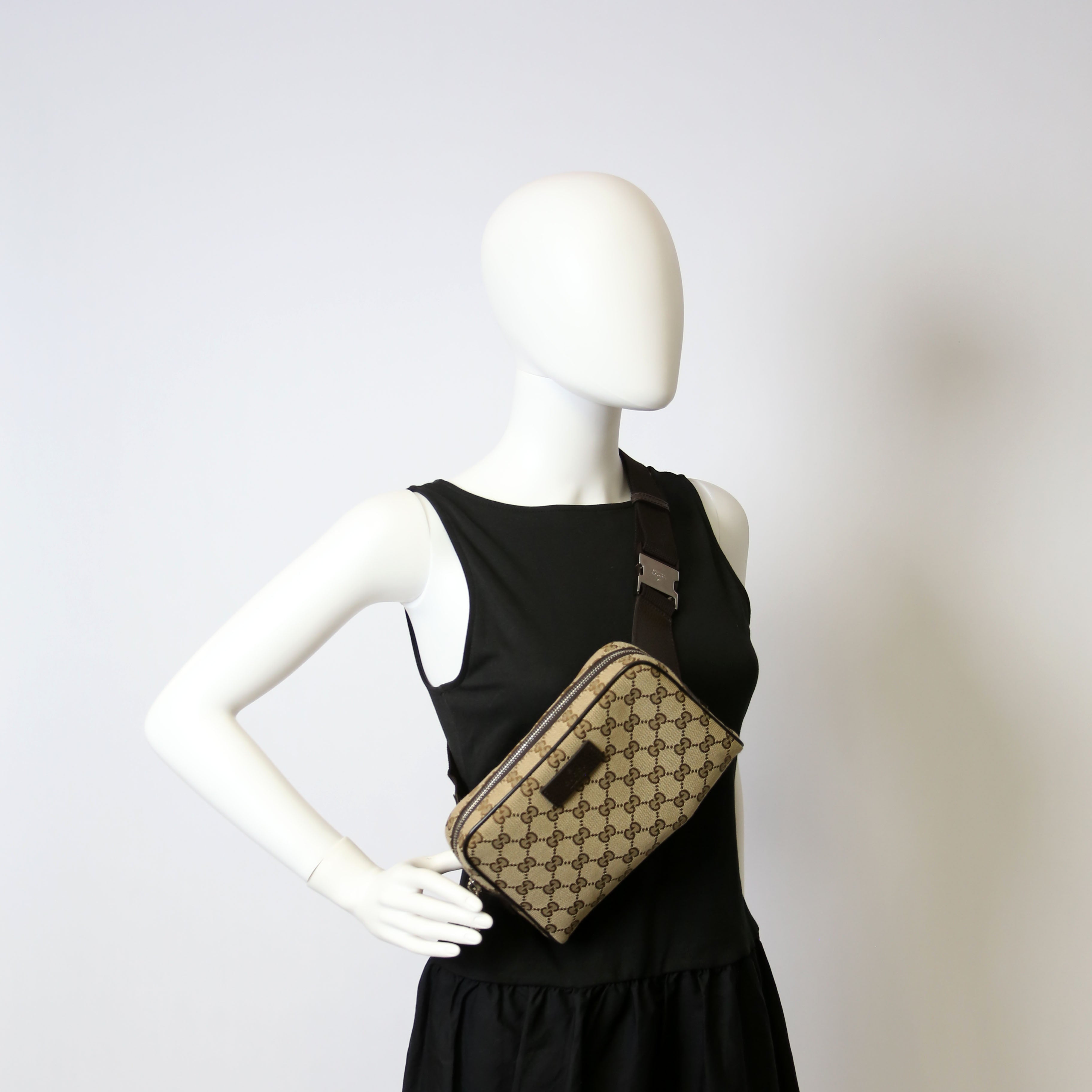 449174 GG Canvas Belt Bag Brown