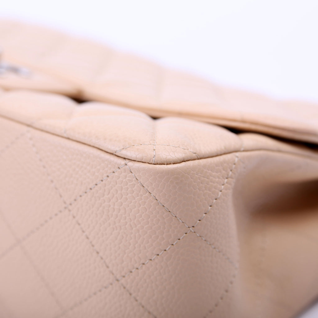 Classic Flap Jumbo Caviar Beige