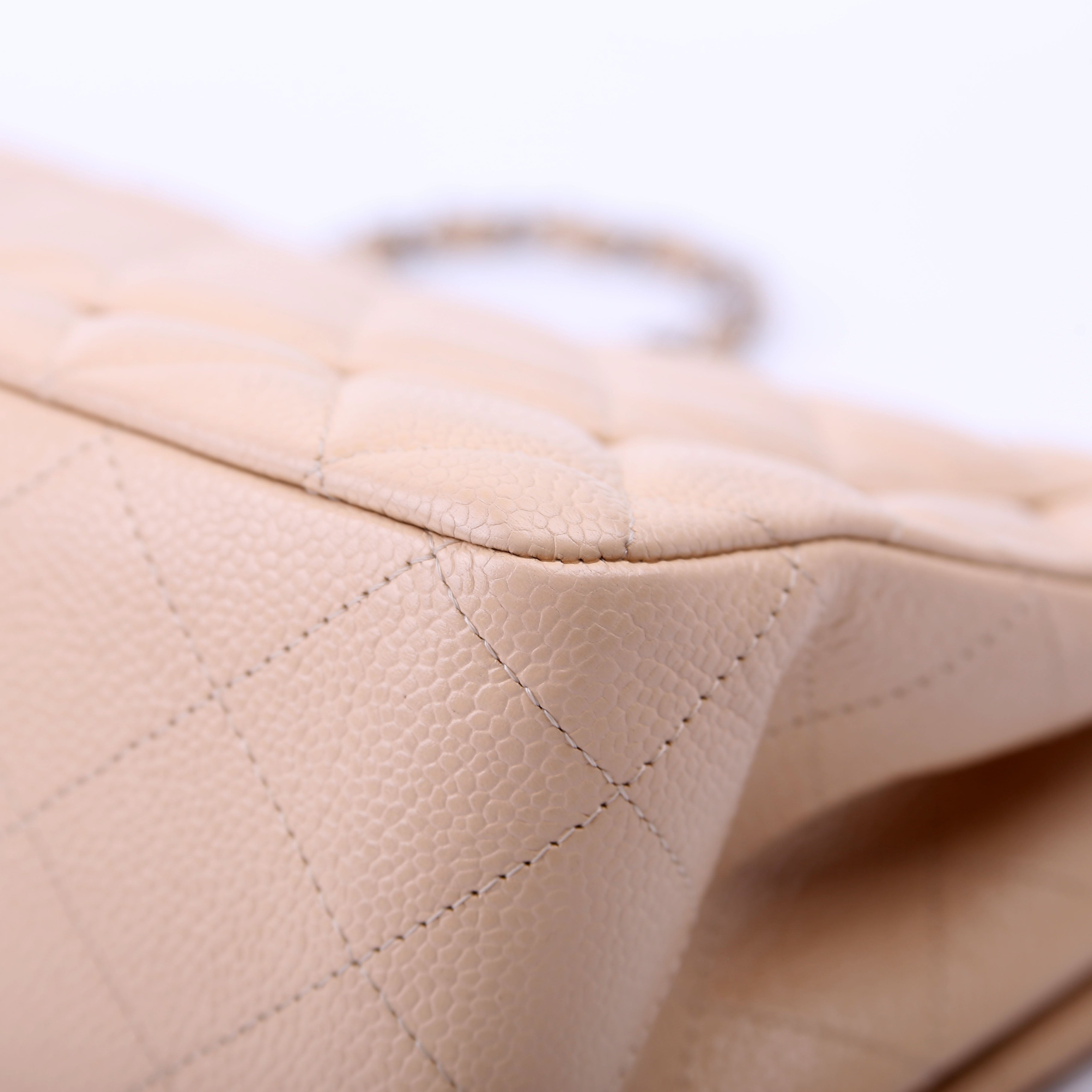 Classic Flap Jumbo Caviar Beige
