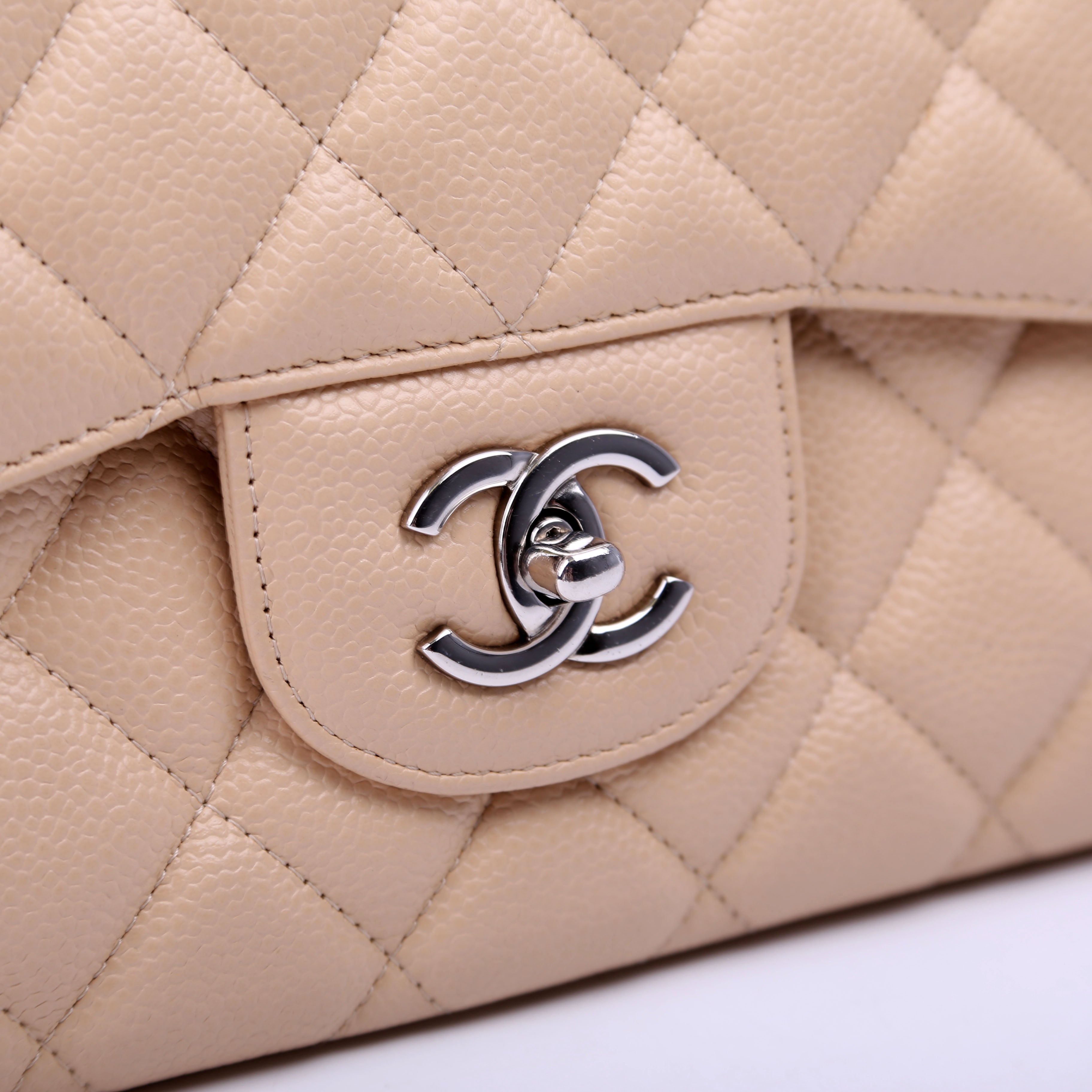 Classic Flap Jumbo Caviar Beige