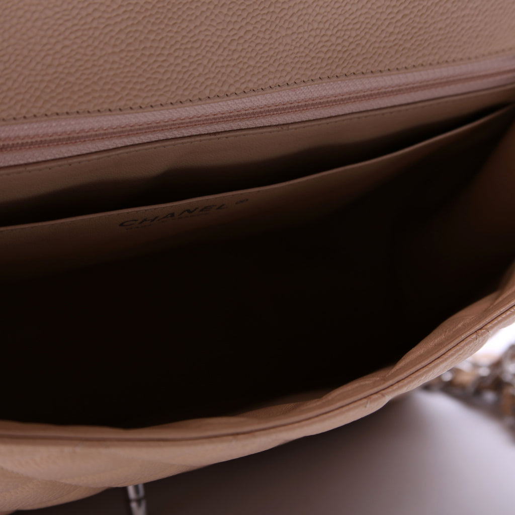 Classic Flap Jumbo Caviar Beige