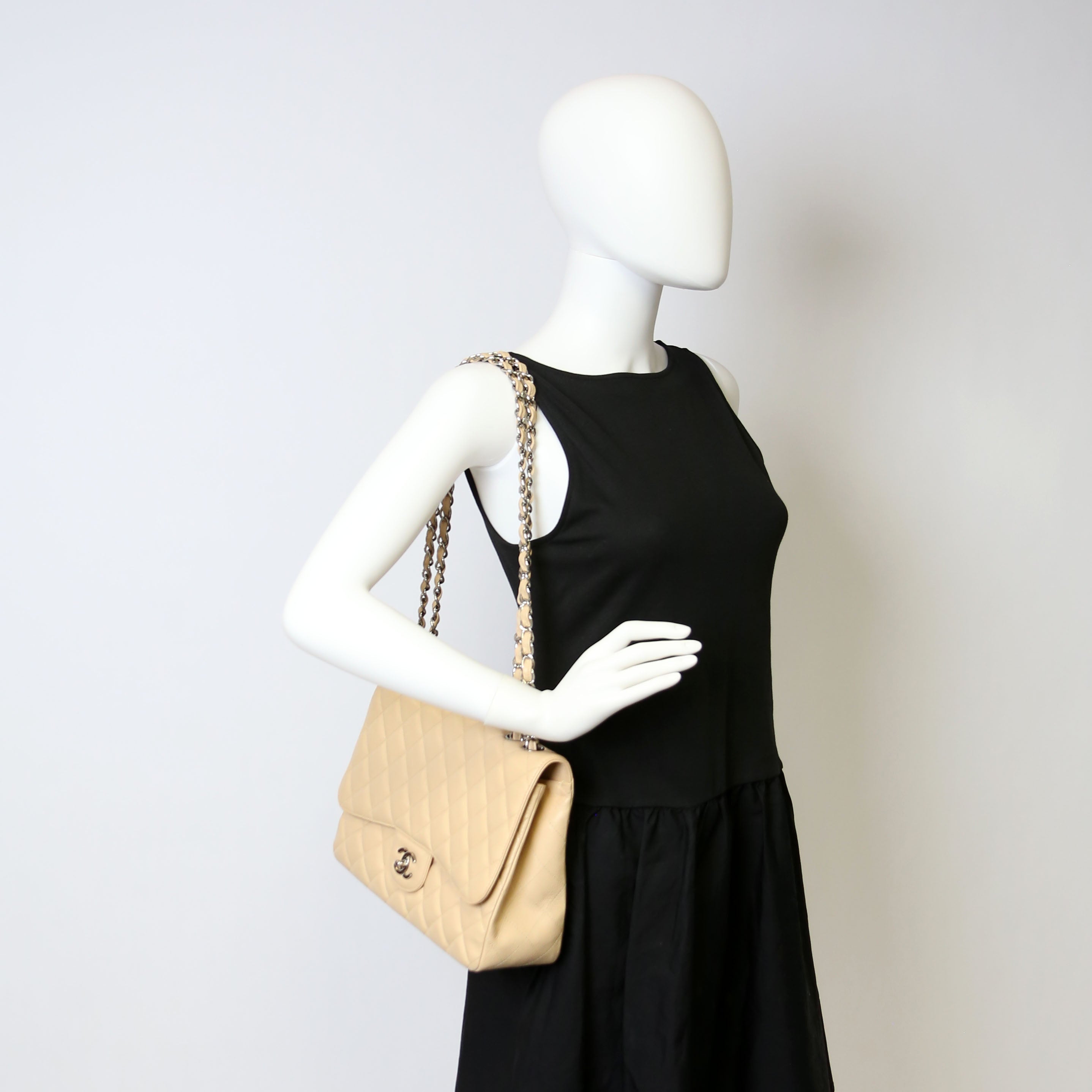 Classic Flap Jumbo Caviar Beige