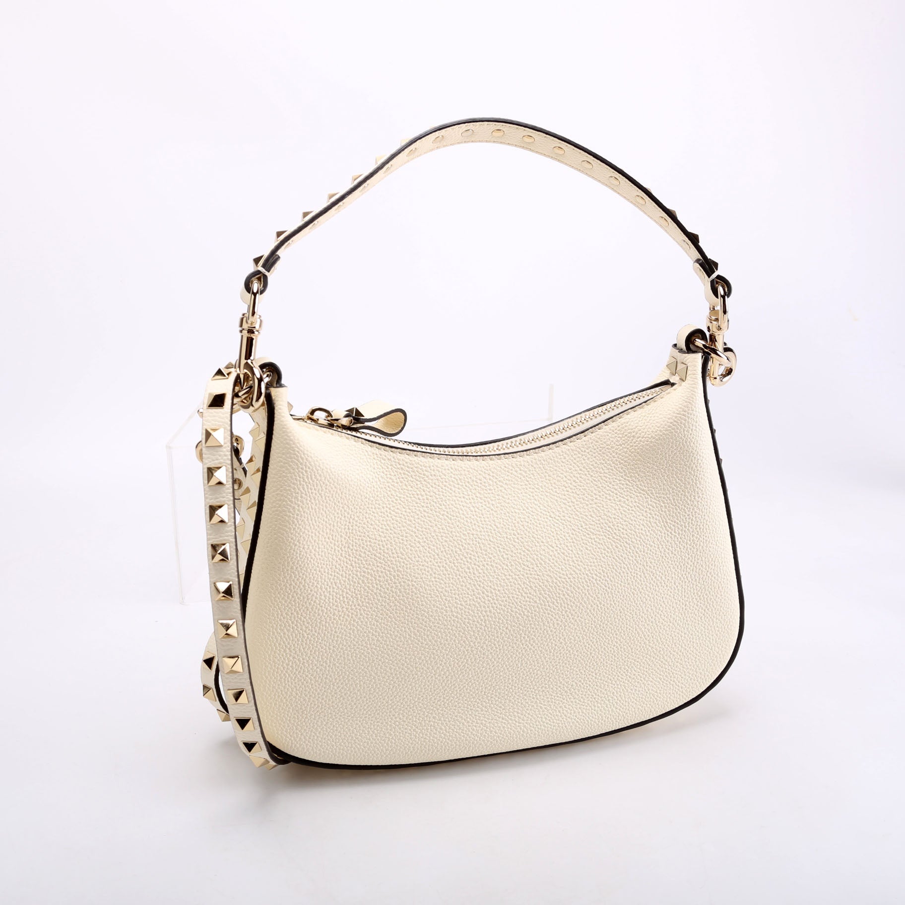 Rockstud Hobo Grained Calfskin Cream