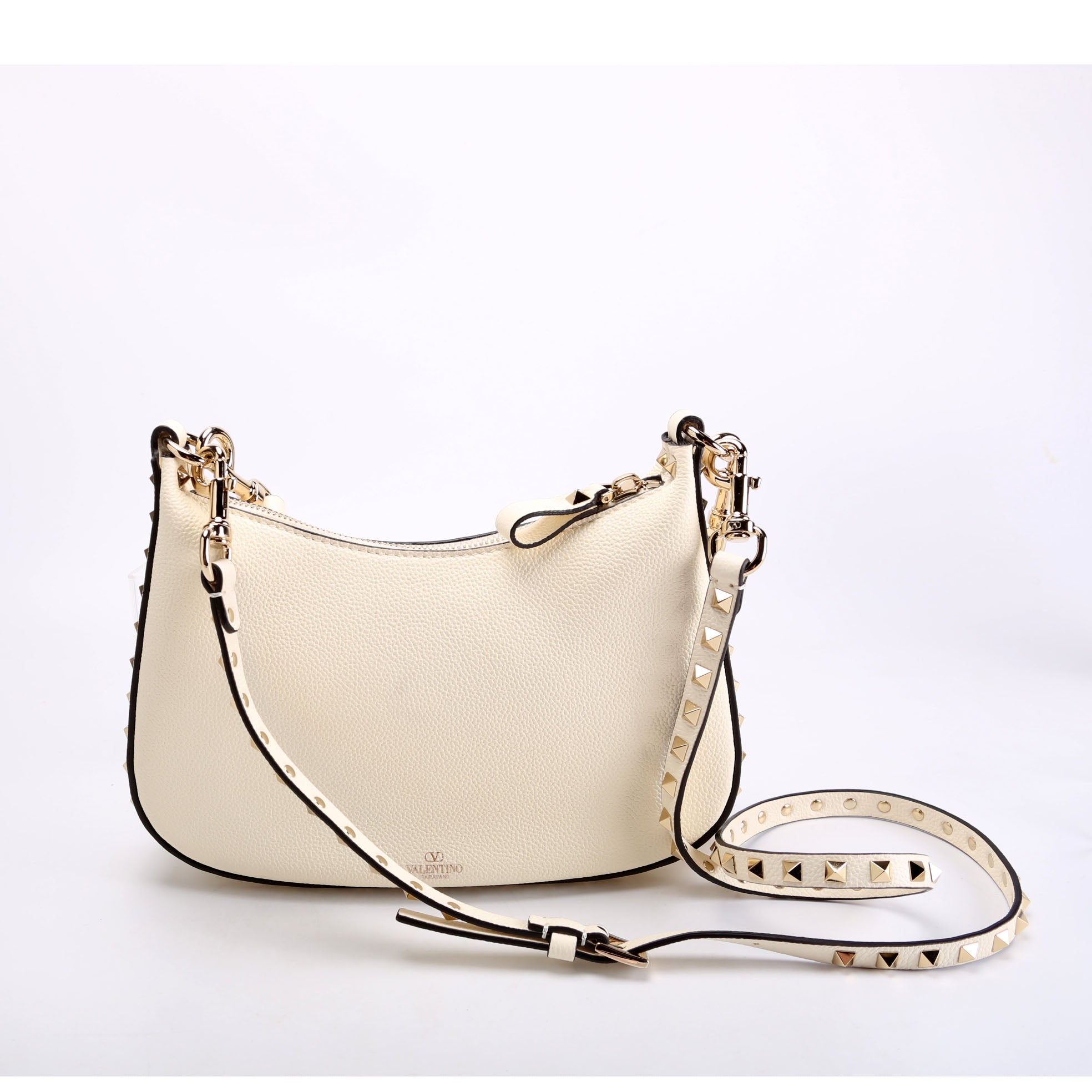 Rockstud Hobo Grained Calfskin Cream